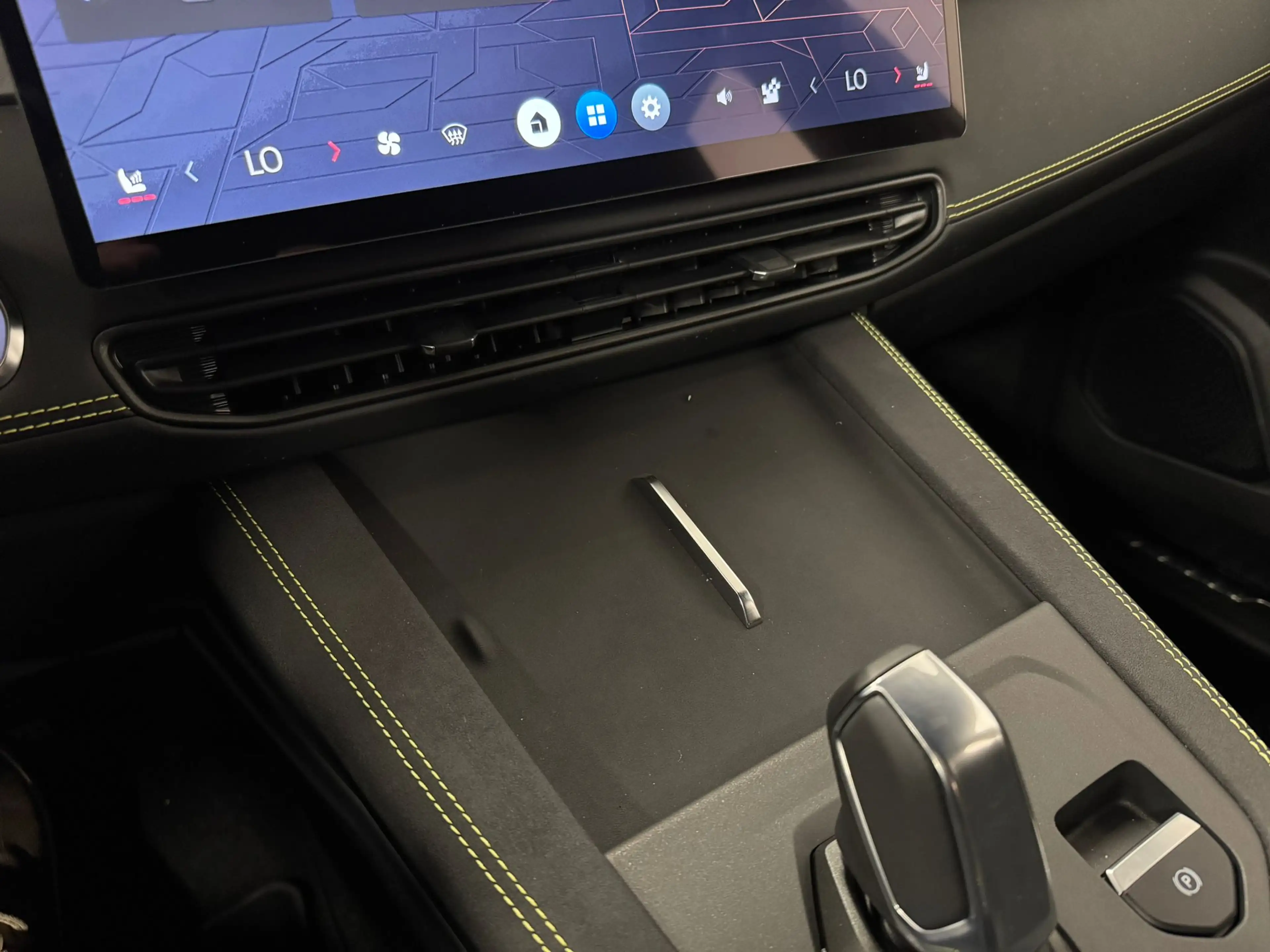 Lynk & Co 01 1.5 Core | Achteruitrijcamera | Apple Carplay/Andr — photo 30