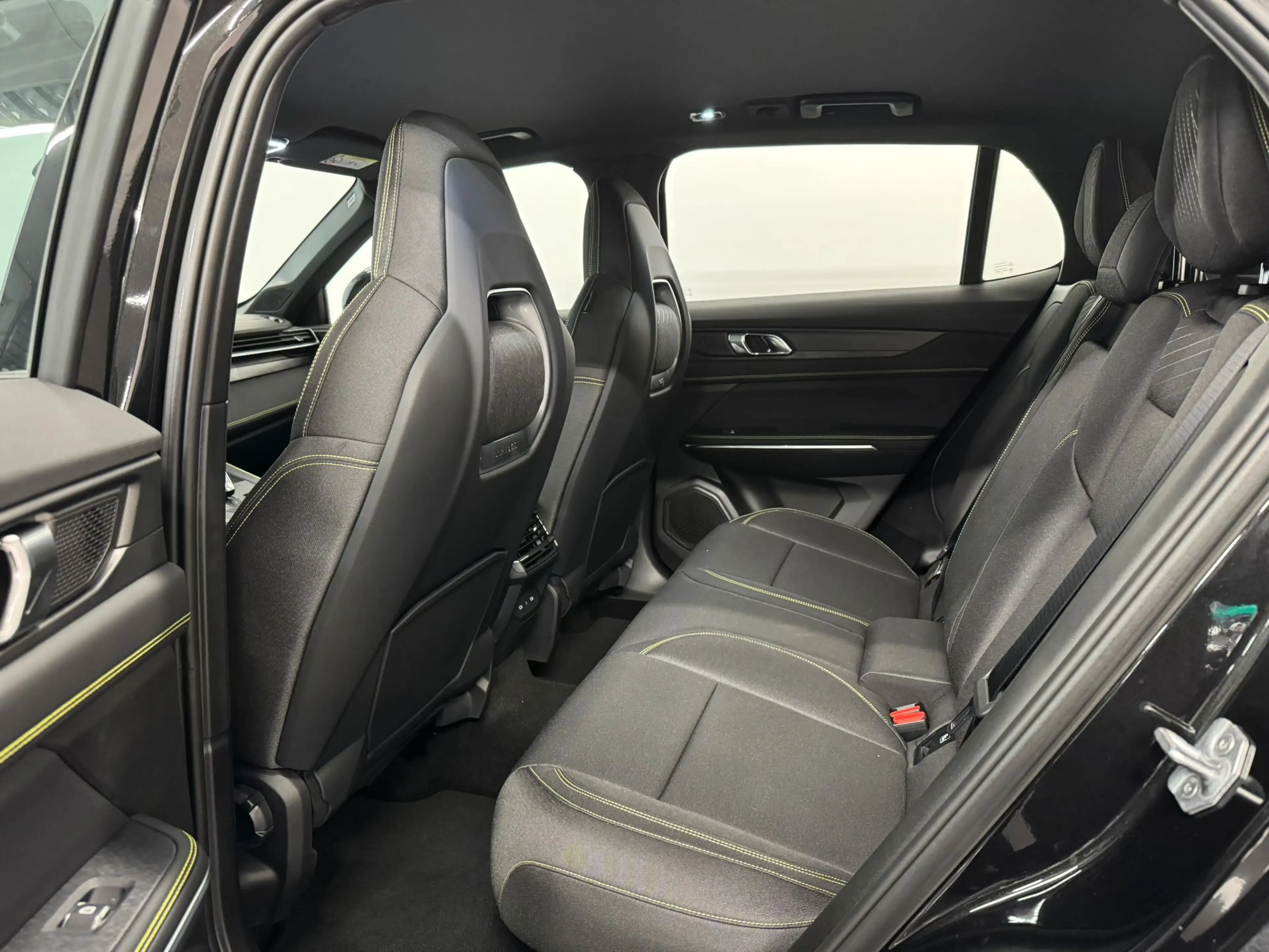 Lynk & Co 01 1.5 Core | Achteruitrijcamera | Apple Carplay/Andr — photo 7