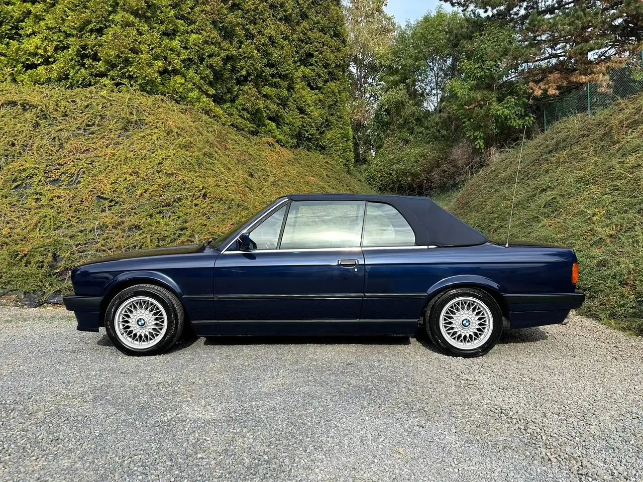 BMW 325 iA E30 Cabriolet /Châssis M-Sport /Intérieur+Volant M-Sport /Jantes 15", foto 8