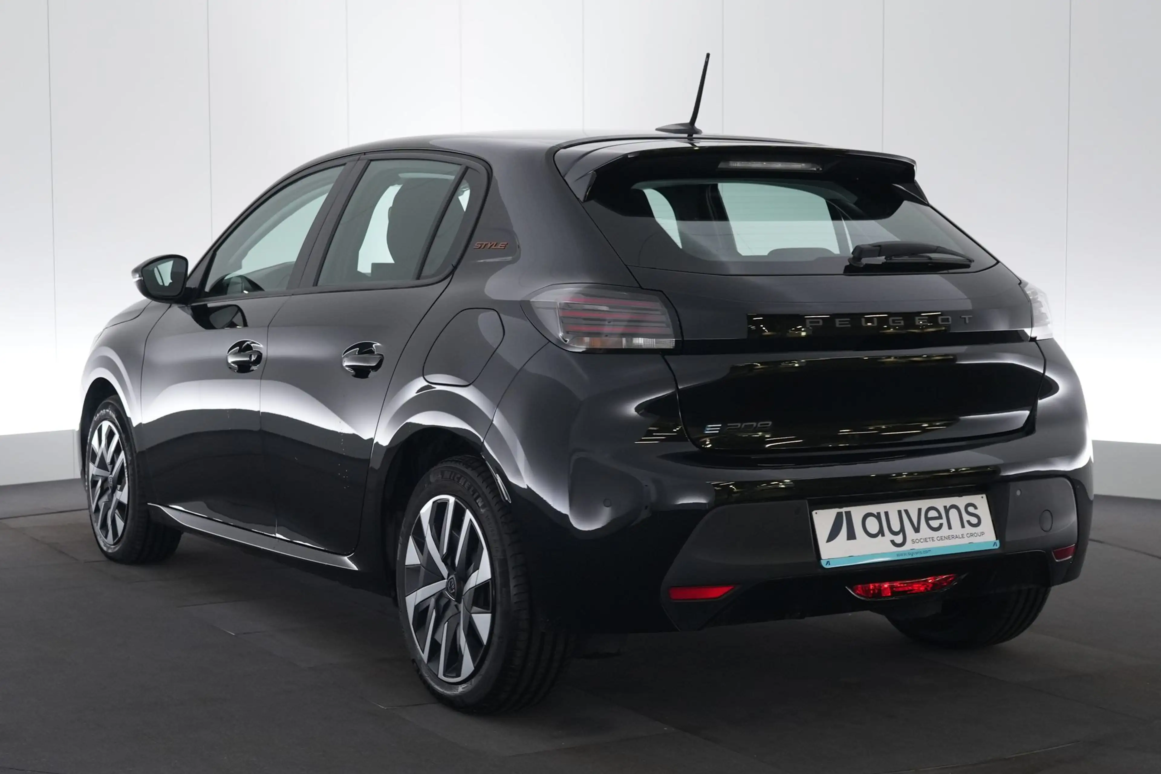 Peugeot e-208 50 kWh Style LED GPS PDC Carplay Heat-Pump — photo 9
