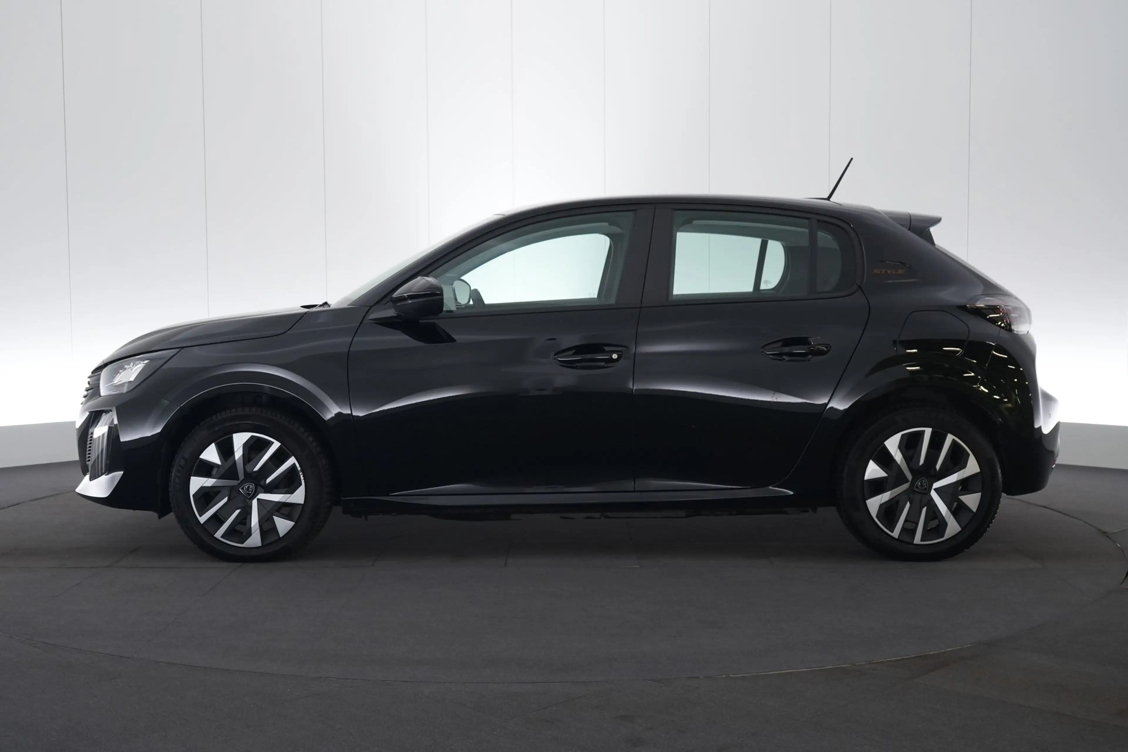 Peugeot e-208 50 kWh Style LED GPS PDC Carplay Heat-Pump — photo 11
