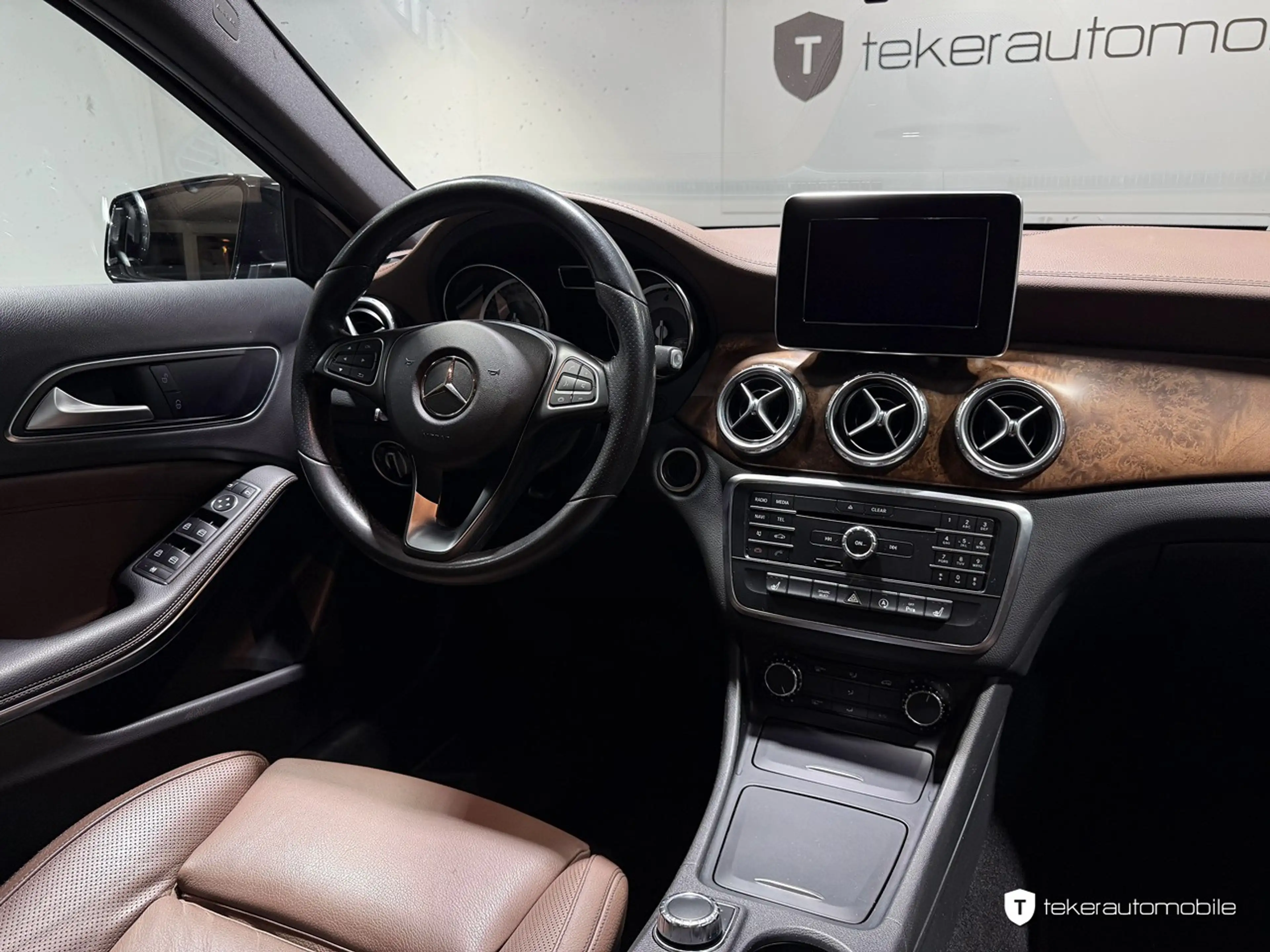 Mercedes-Benz GLA 220 d Score *AHK*Aut.*Navi*Leder*Xenon* — photo 12