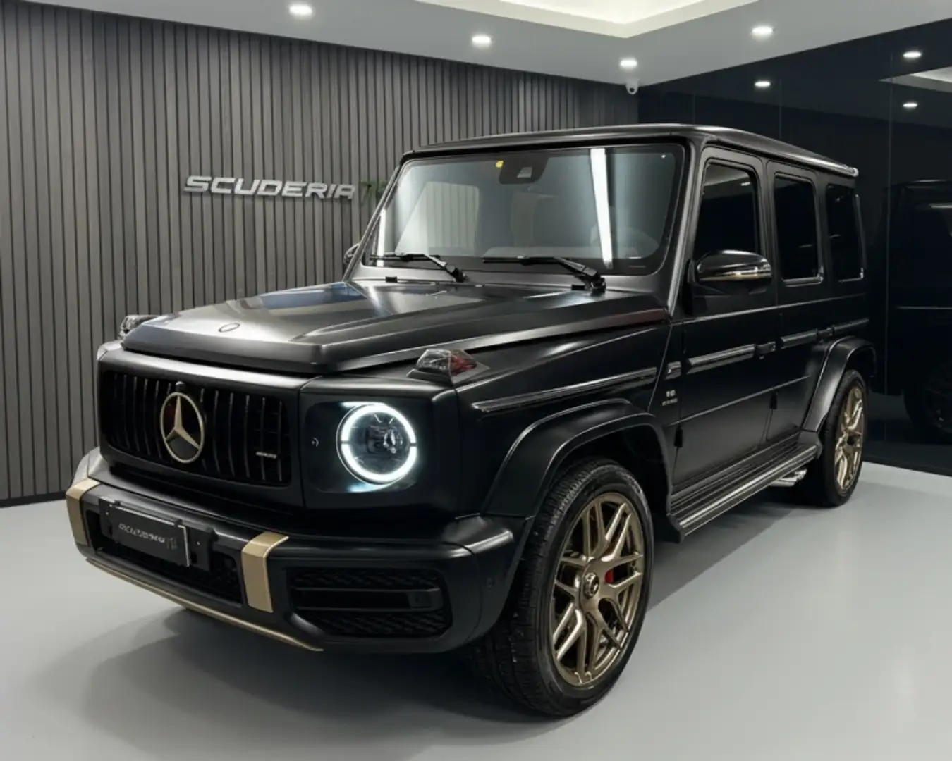 Mercedes-Benz G 63 AMG Grand Edition   585cv Schwarz - 1