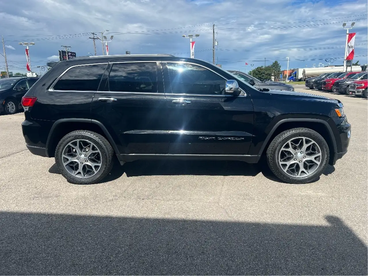 Jeep Grand Cherokee photo Jeep Grand Cherokee