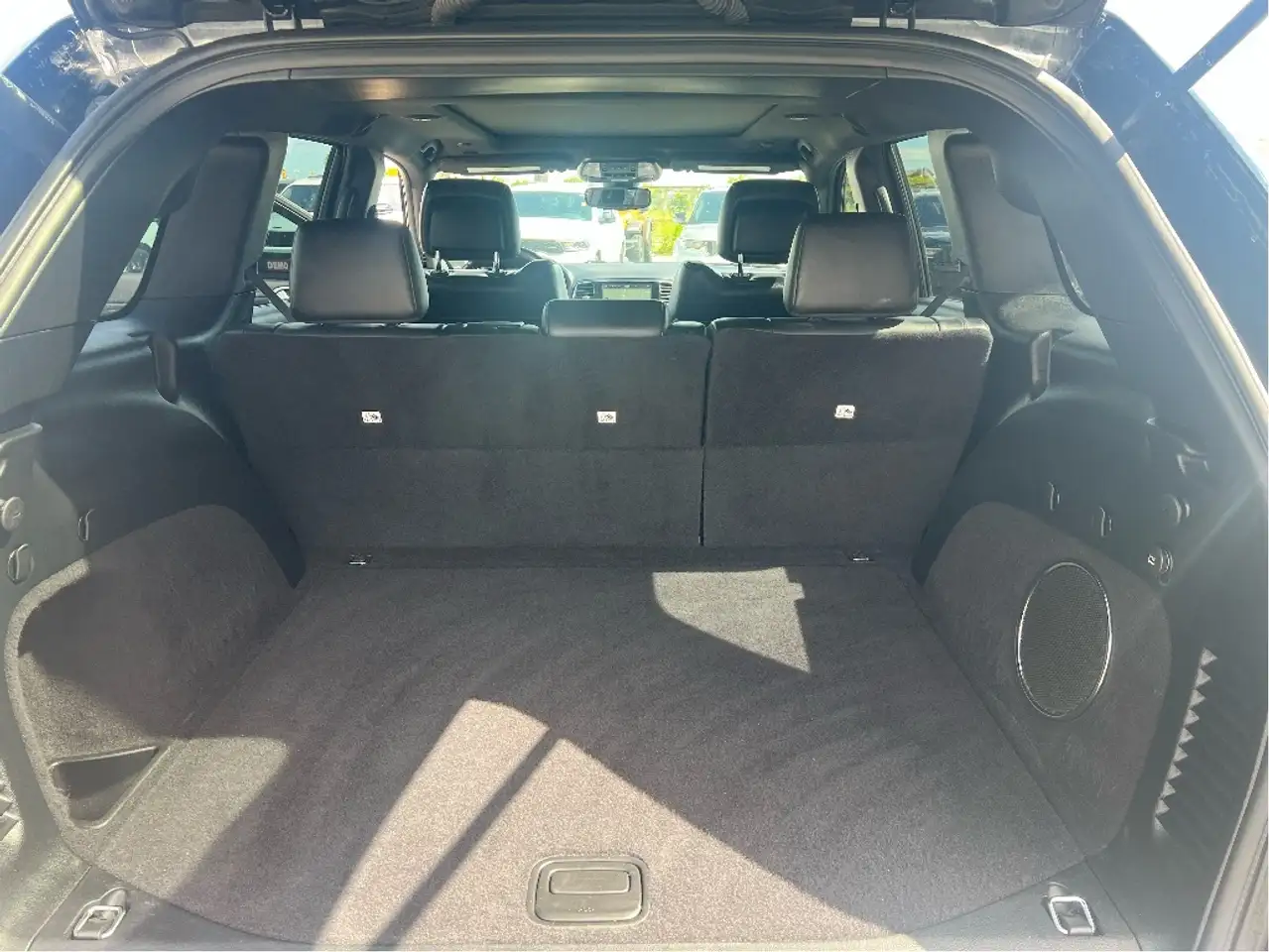 Jeep Grand Cherokee photo Jeep Grand Cherokee
