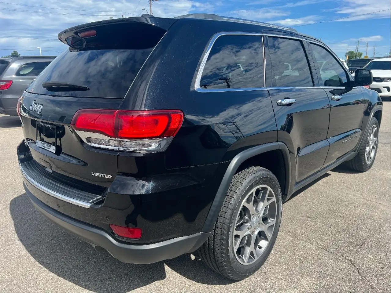 Jeep Grand Cherokee photo Jeep Grand Cherokee