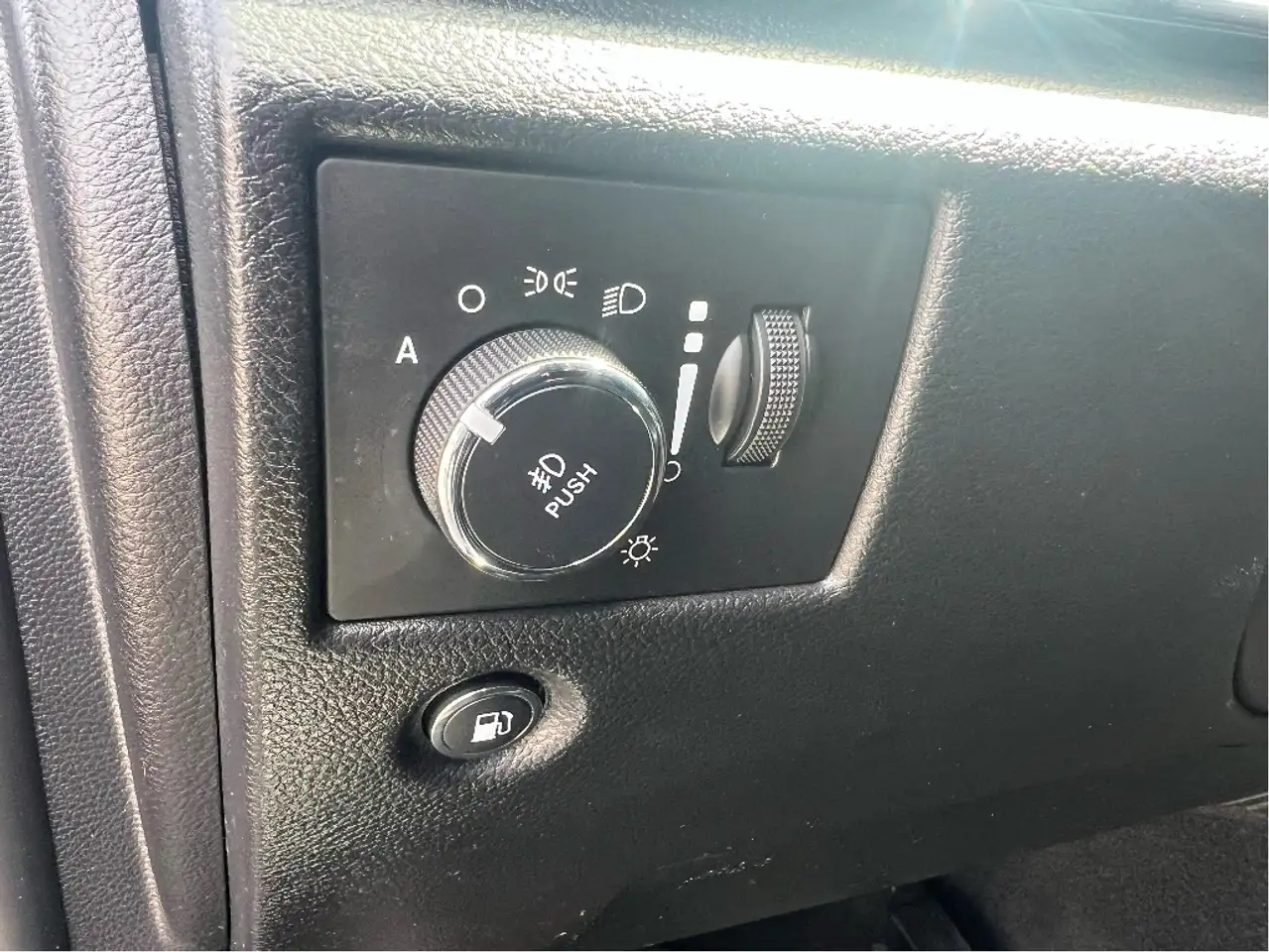 Jeep Grand Cherokee photo Jeep Grand Cherokee