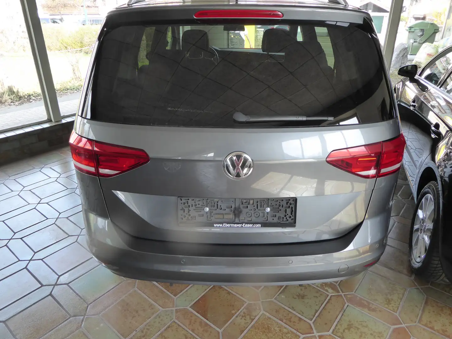Volkswagen Touran Comfortline BMT/Start-Stopp, 7 Sitzer Grau - 2
