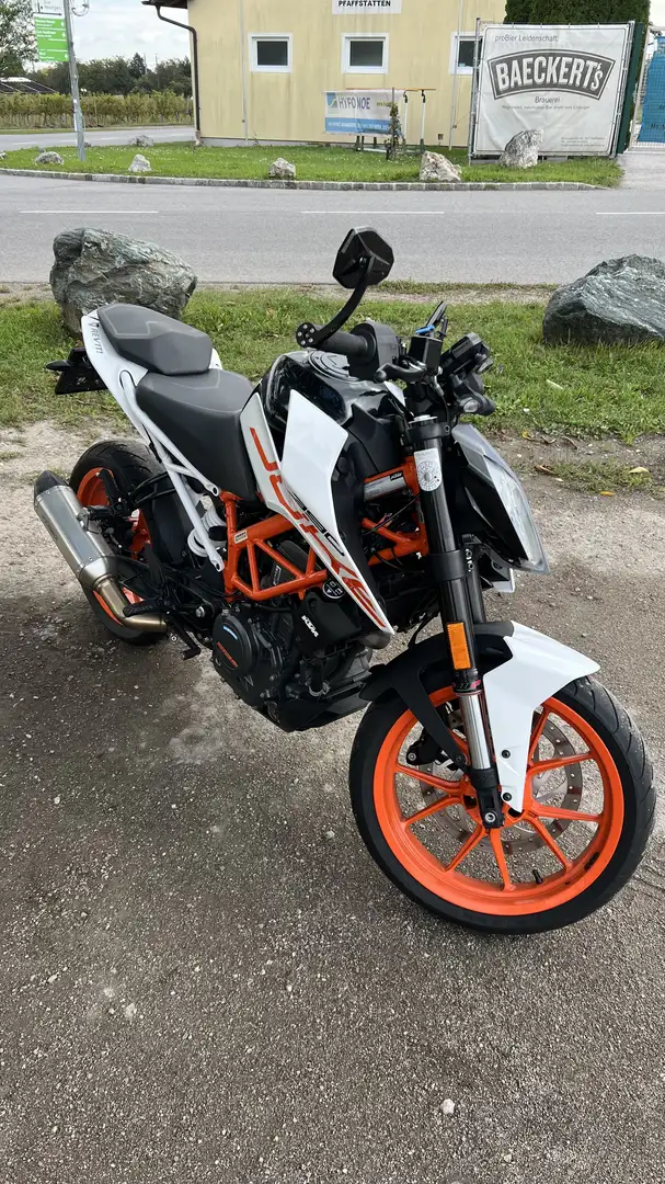 KTM 390 Duke - 1