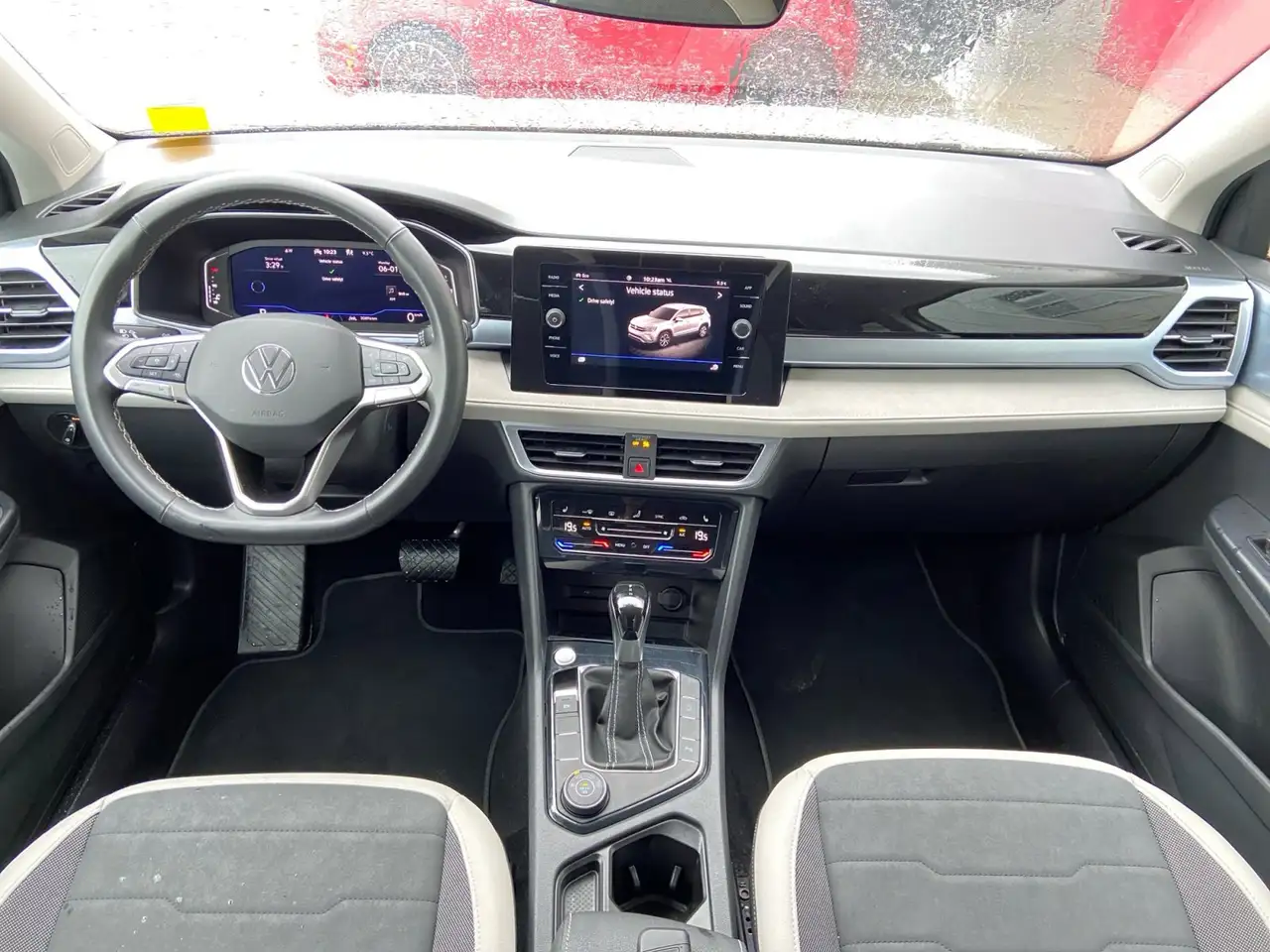 Volkswagen Taos снимка Volkswagen Taos