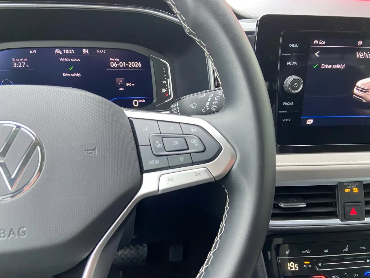 Volkswagen Taos снимка Volkswagen Taos