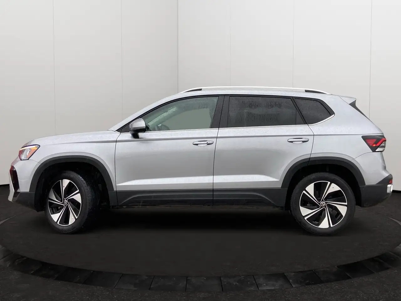 Volkswagen Taos снимка Volkswagen Taos