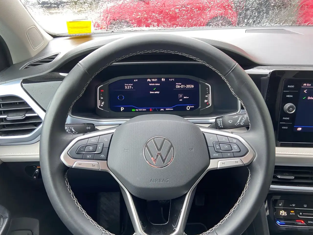Volkswagen Taos снимка Volkswagen Taos