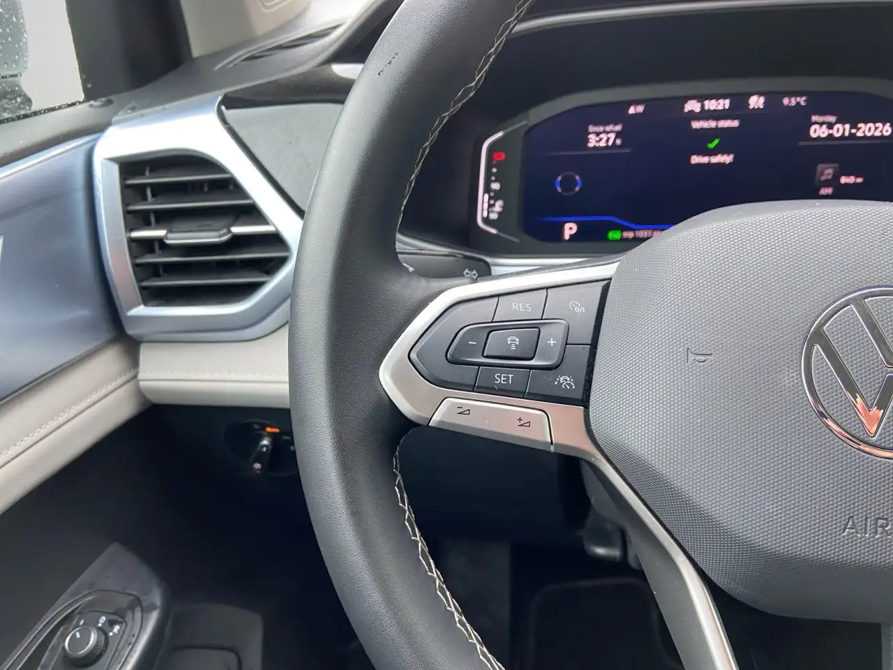 Volkswagen Taos снимка Volkswagen Taos