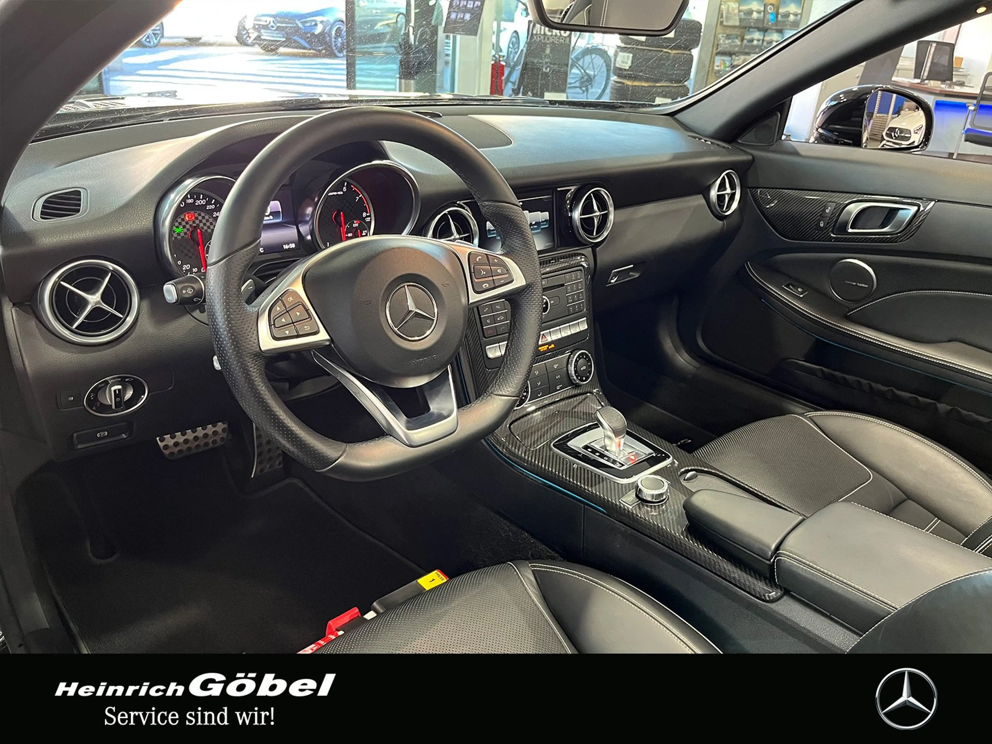 Mercedes-Benz SLC 43 AMG 1.HD+NIGHT-P.+CARBON+ILS+H&K+CARPLAY — photo 10