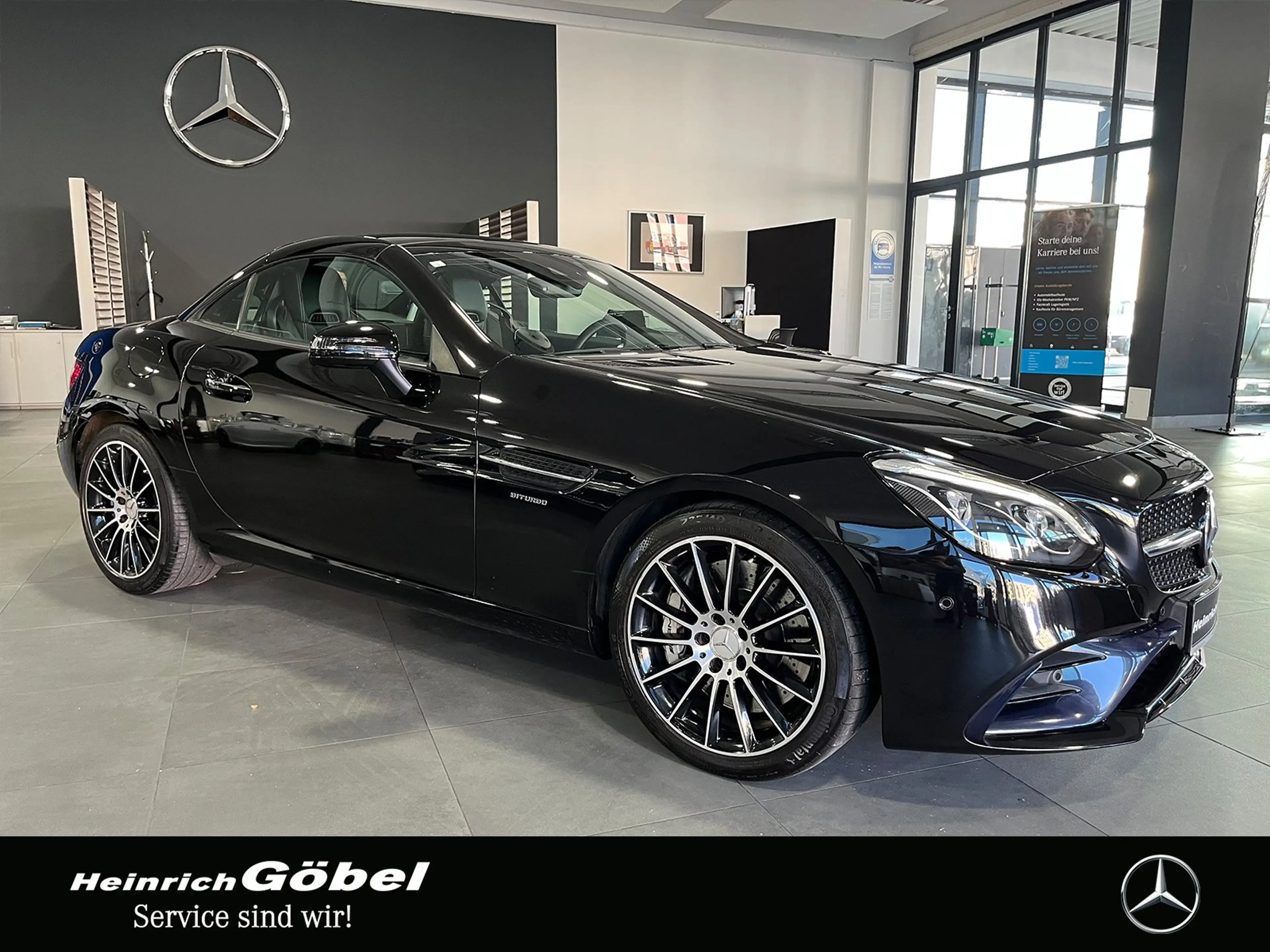 Mercedes-Benz SLC 43 AMG 1.HD+NIGHT-P.+CARBON+ILS+H&K+CARPLAY — photo 3