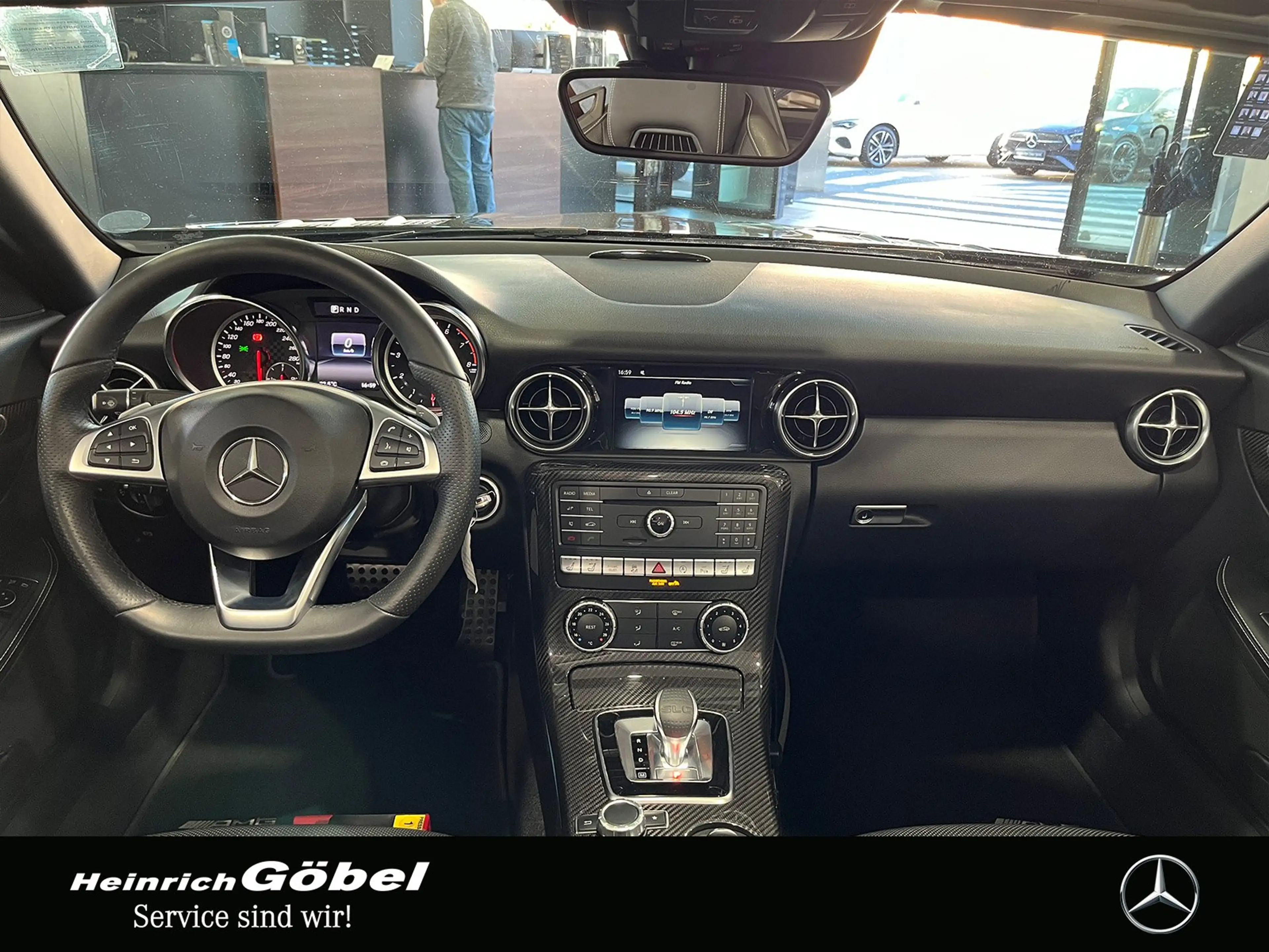 Mercedes-Benz SLC 43 AMG 1.HD+NIGHT-P.+CARBON+ILS+H&K+CARPLAY — photo 9