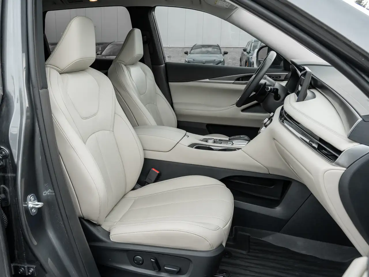 Infiniti QX60 снимка Infiniti QX60