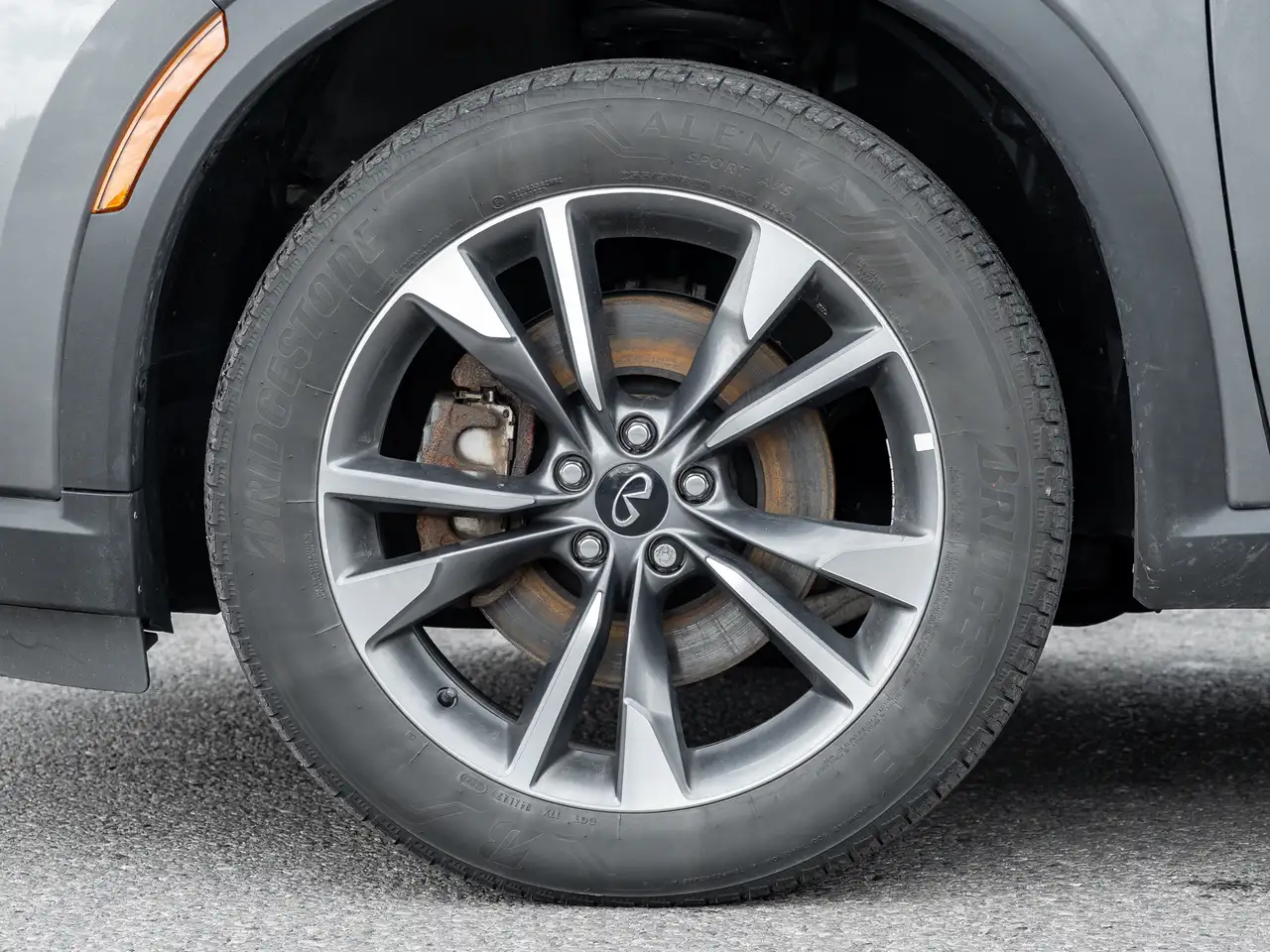 Infiniti QX60 снимка Infiniti QX60