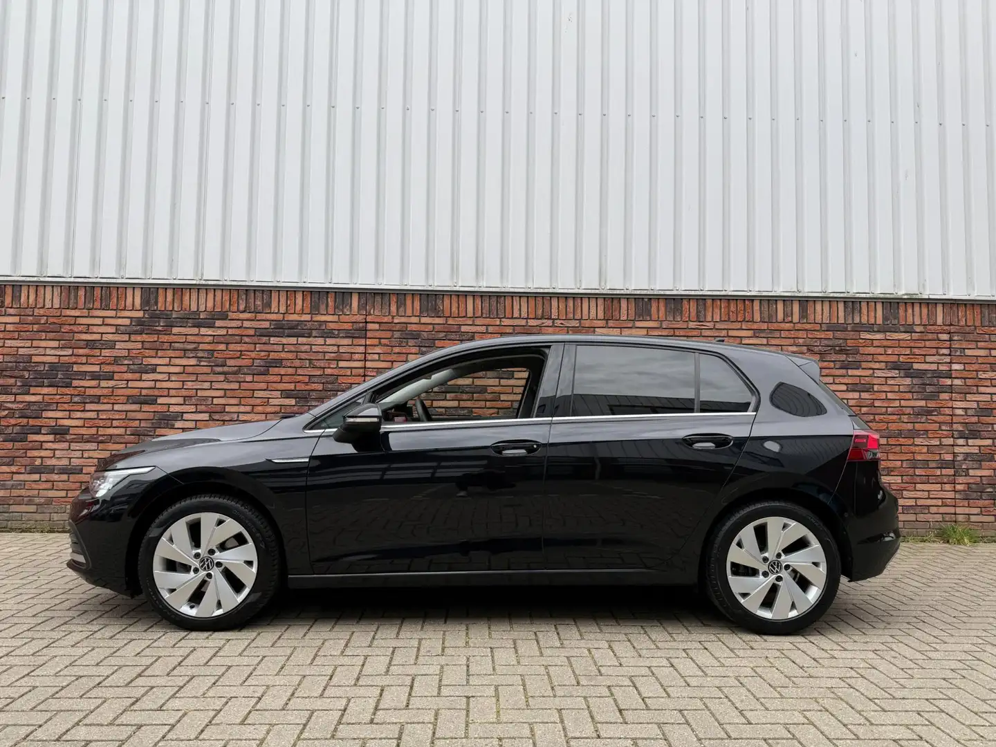 Volkswagen Golf 1.5 eTSI Style |Sfeerverlichting|ACC| Nero - 2