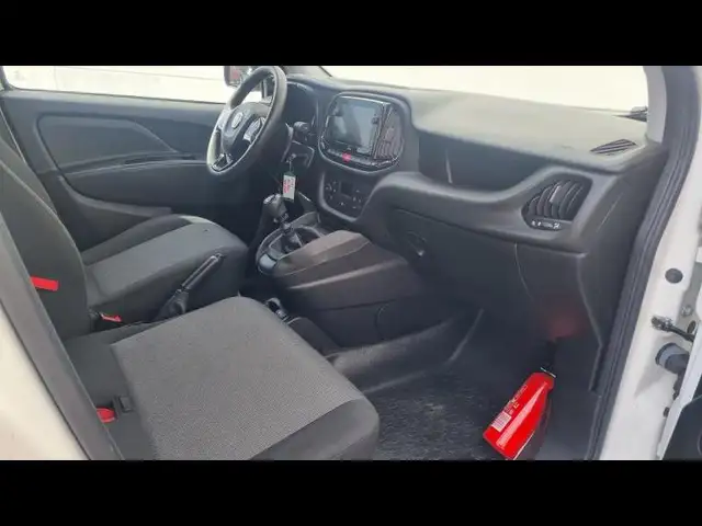 Fiat Doblo view 9