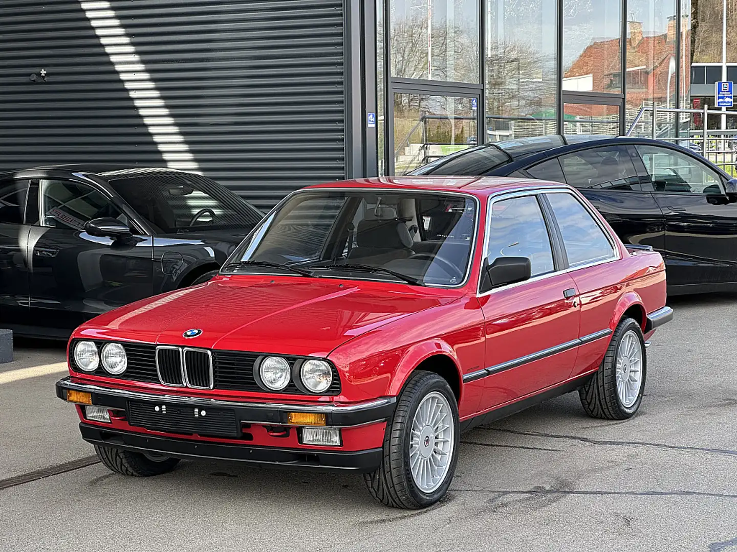 BMW 323 i E30 Vergessener Neuwagen mit originalen 260 k... Rot - 2