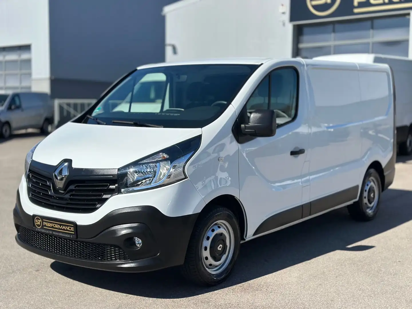 Renault Trafic L1H1 KLIMA NAVI AHK SORTIMO SHZ PDC EURO6 Blanc - 1