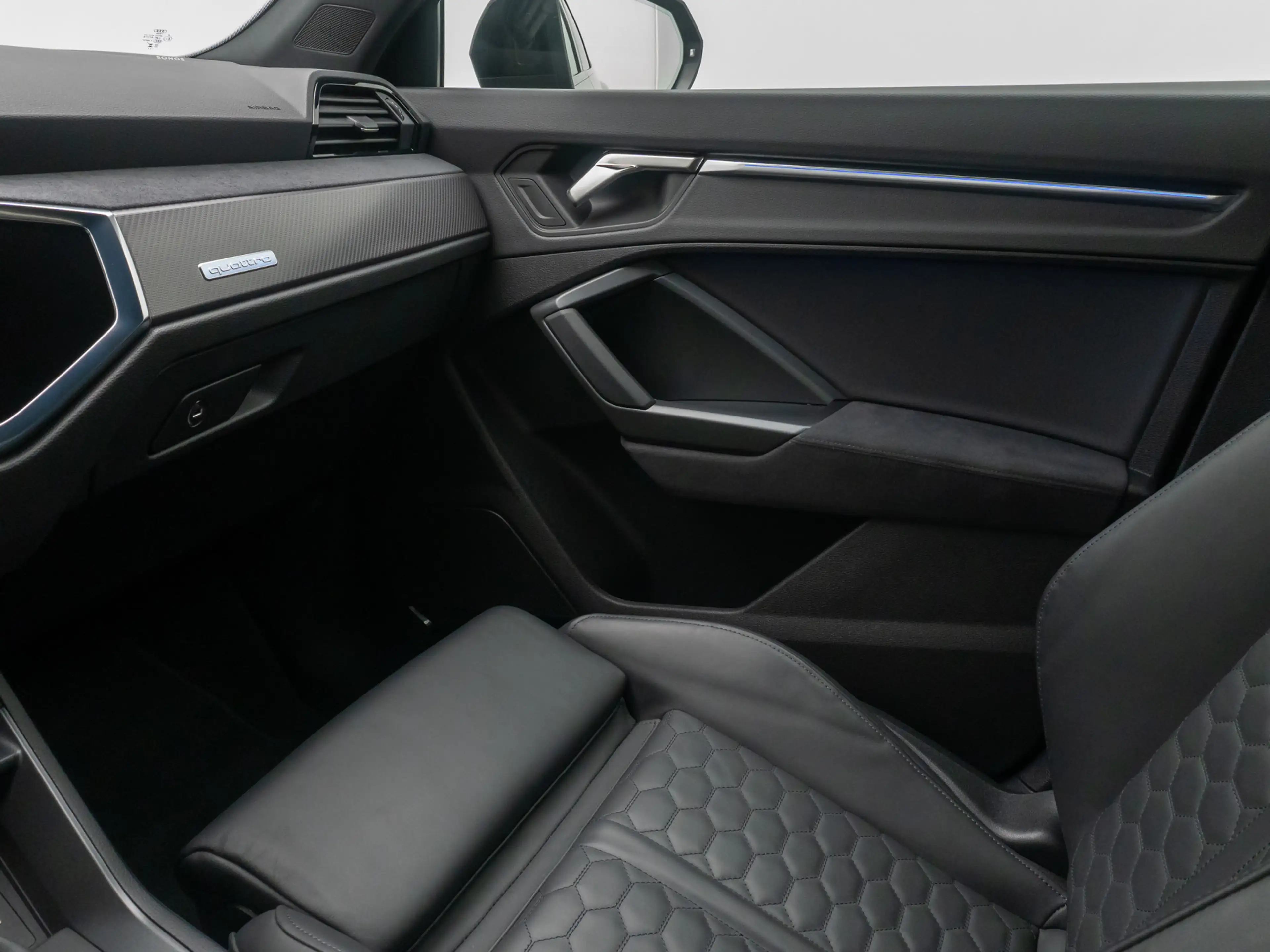 Audi RS Q3 Sport 360°Sonos Memory DAB Alarm Leder 20 — photo 31