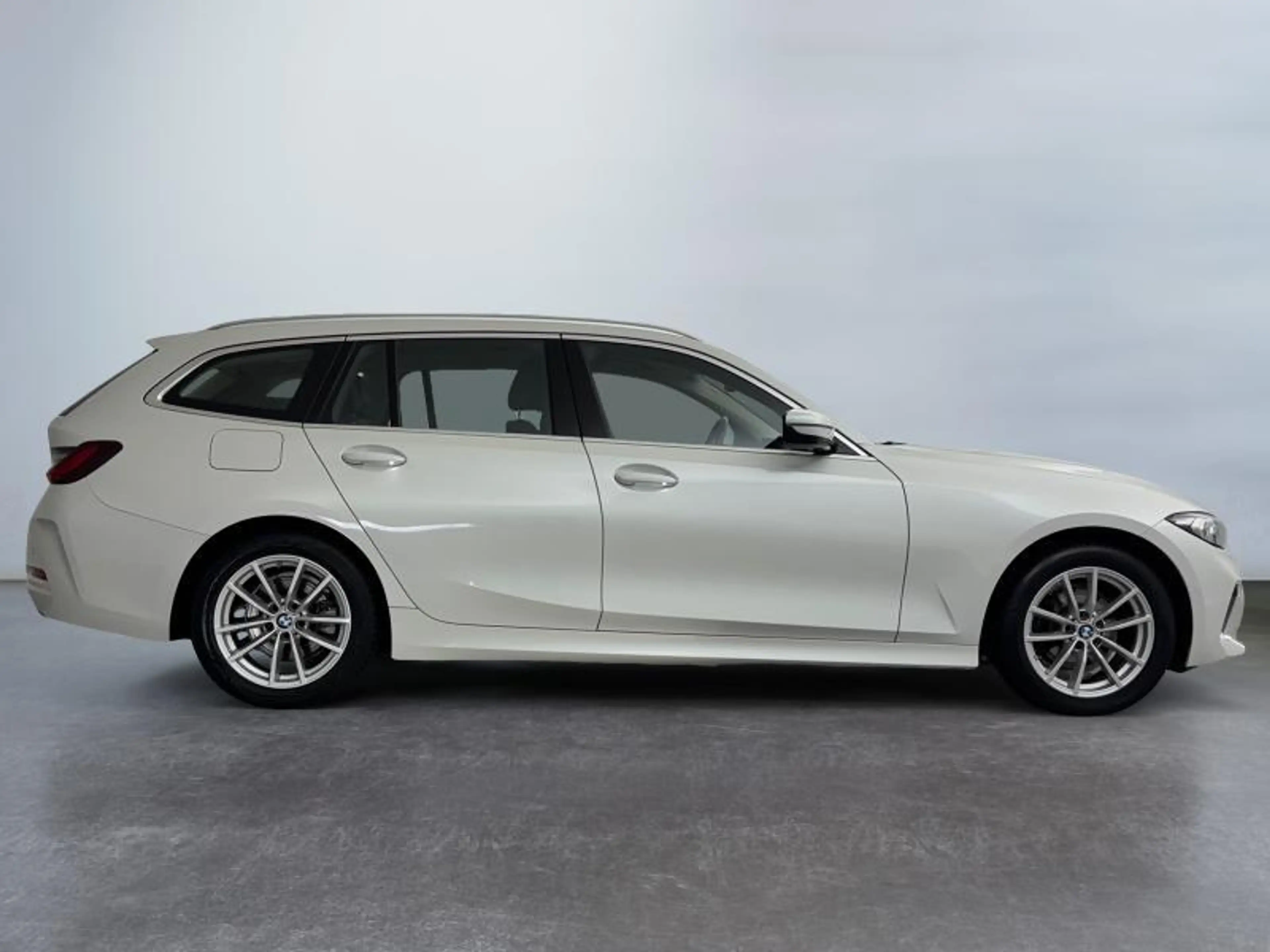 BMW 316 Boite auto*GPS*Capteurs Av/Ar*Carplay*Clim auto — photo 7