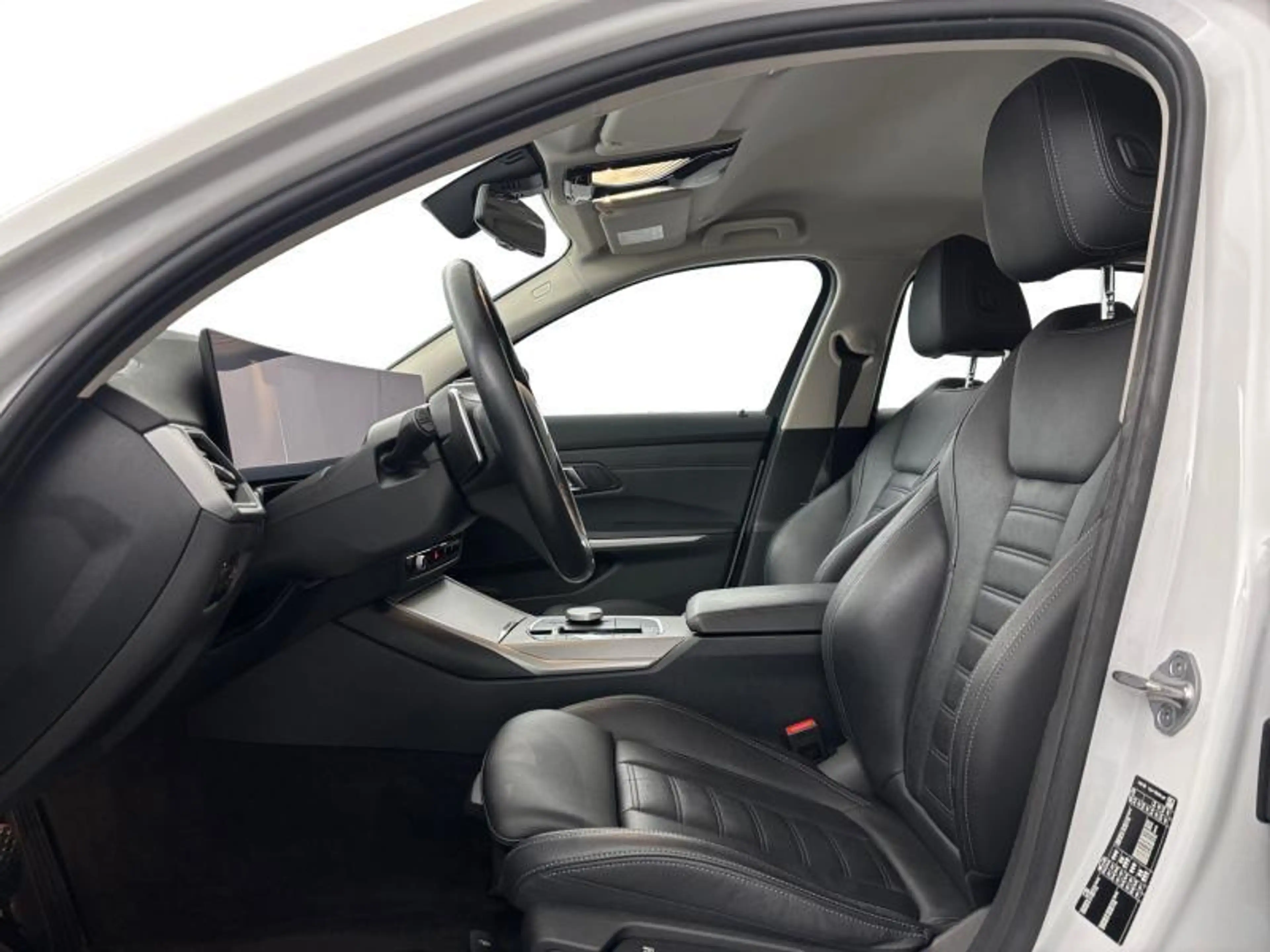 BMW 316 Boite auto*GPS*Capteurs Av/Ar*Carplay*Clim auto — photo 11