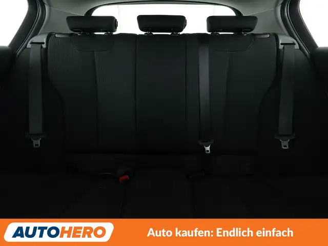 BMW 1 Series view 15