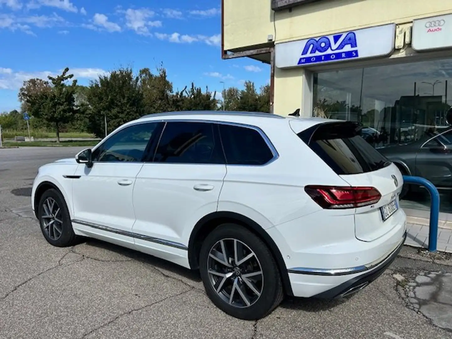 Volkswagen Touareg 3.0 V6 tdi Elegance 286cv tiptronic Bianco - 2