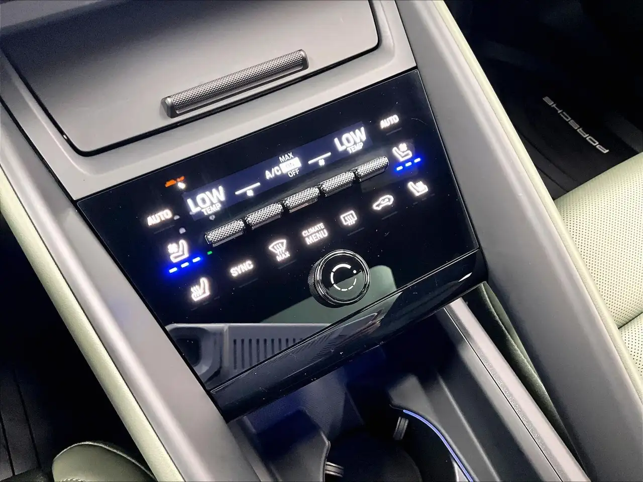 Porsche Macan снимка Porsche Macan