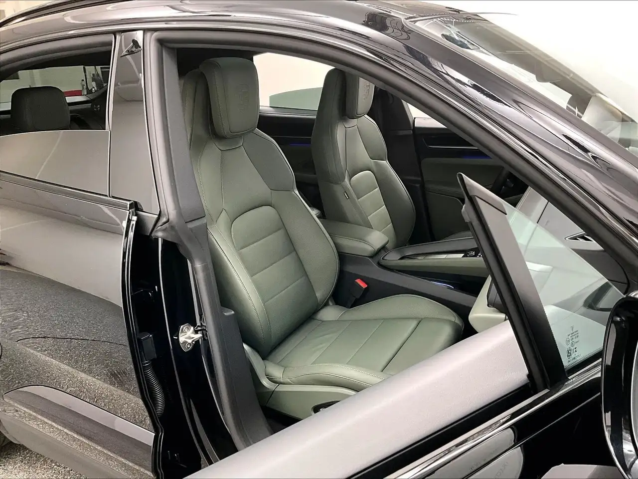 Porsche Macan снимка Porsche Macan
