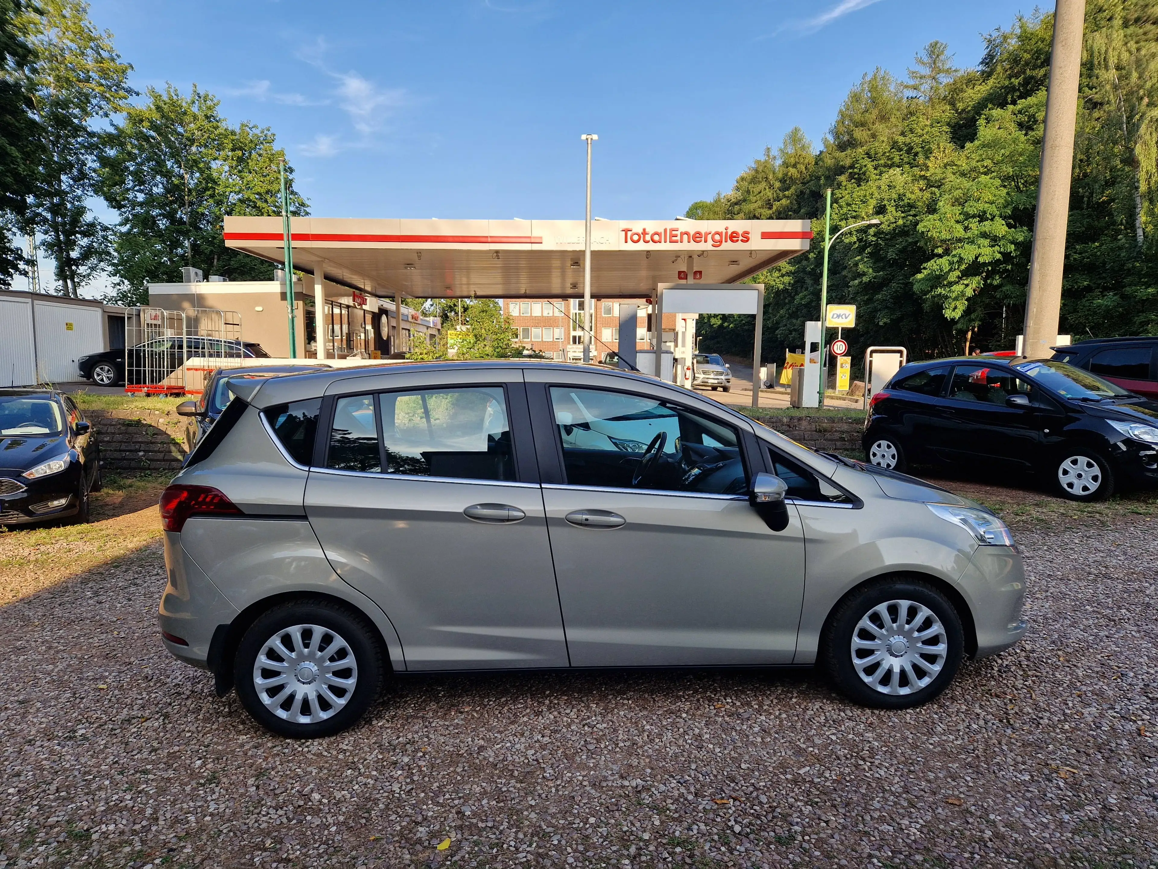 Ford B-Max AUTOMATIK 93Tkm Pano Kamera Navi LED Tempo Sitzhzg — photo 8