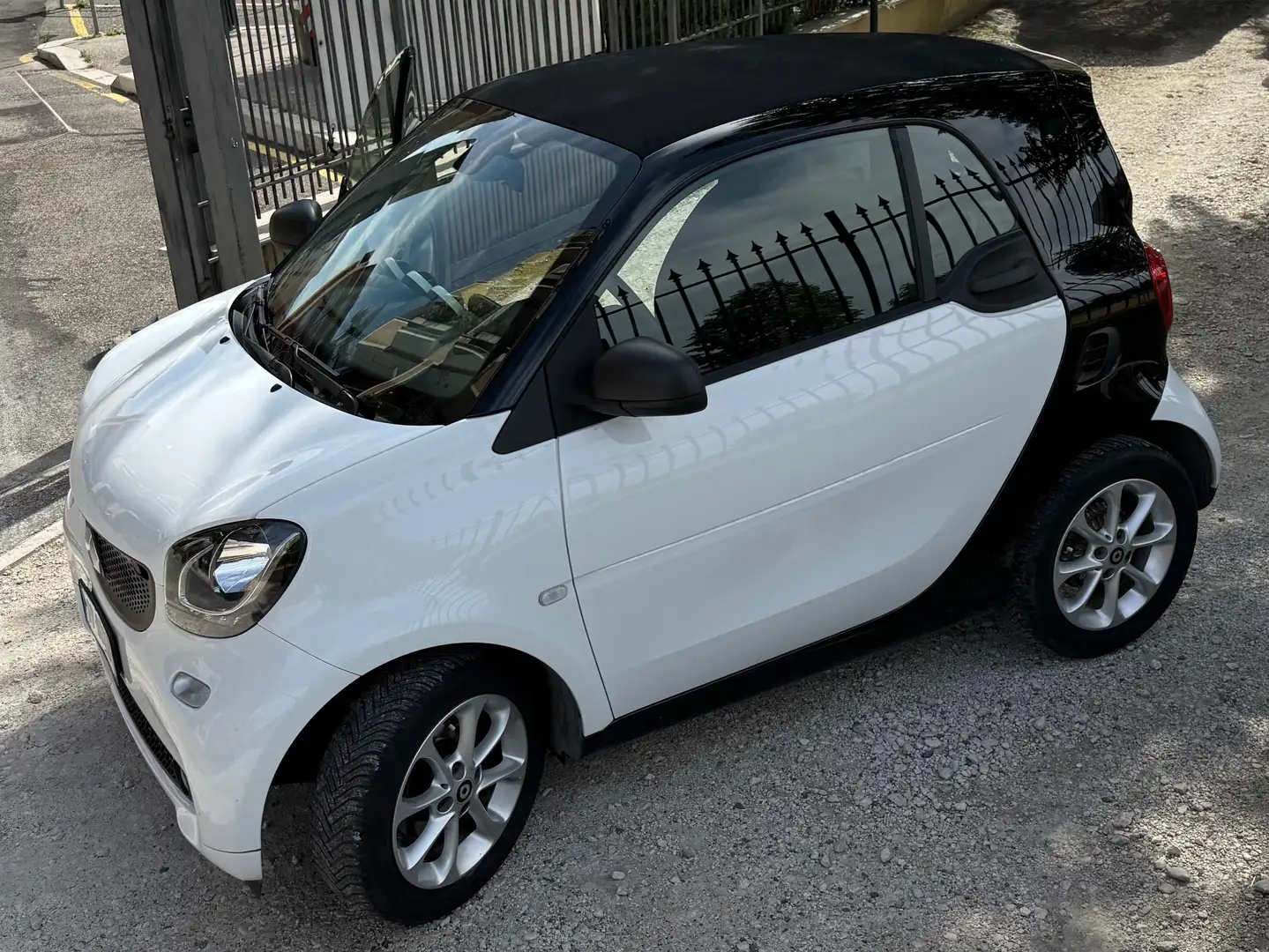 smart forTwo Fortwo 1.0 Youngster 71cv twinamic my18 Bianco - 2