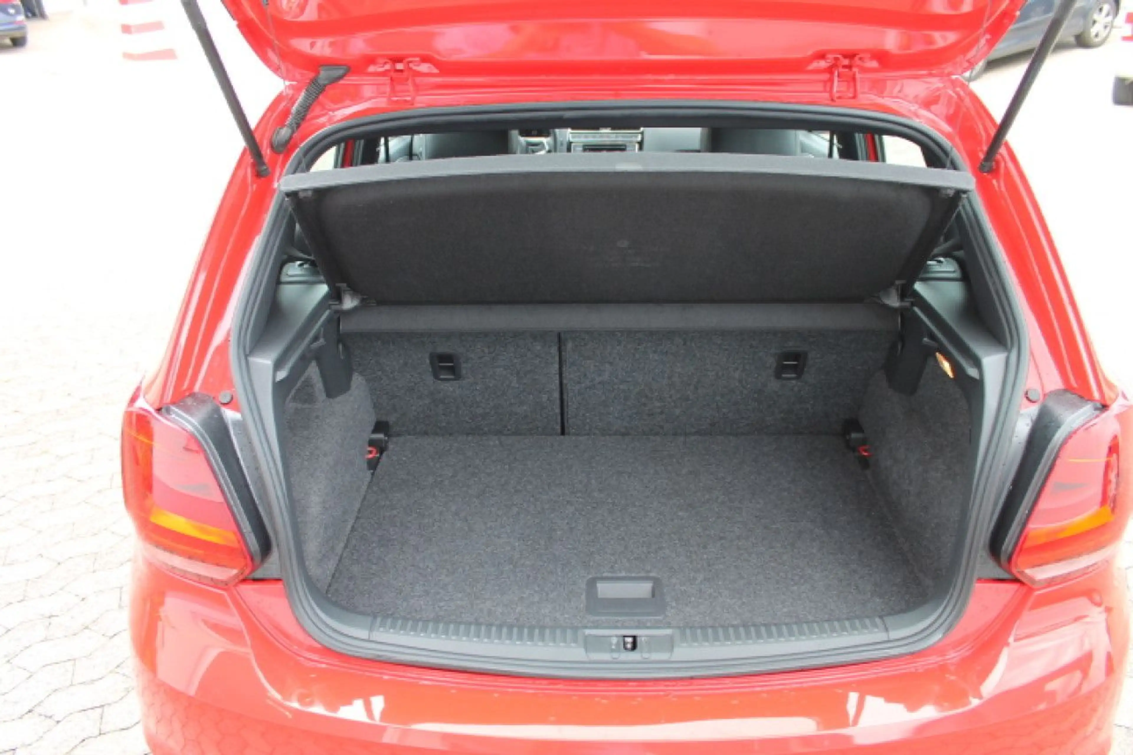Volkswagen Polo GTI Polo 1.8 TSI (Blue Motion Technology) GTI — photo 9