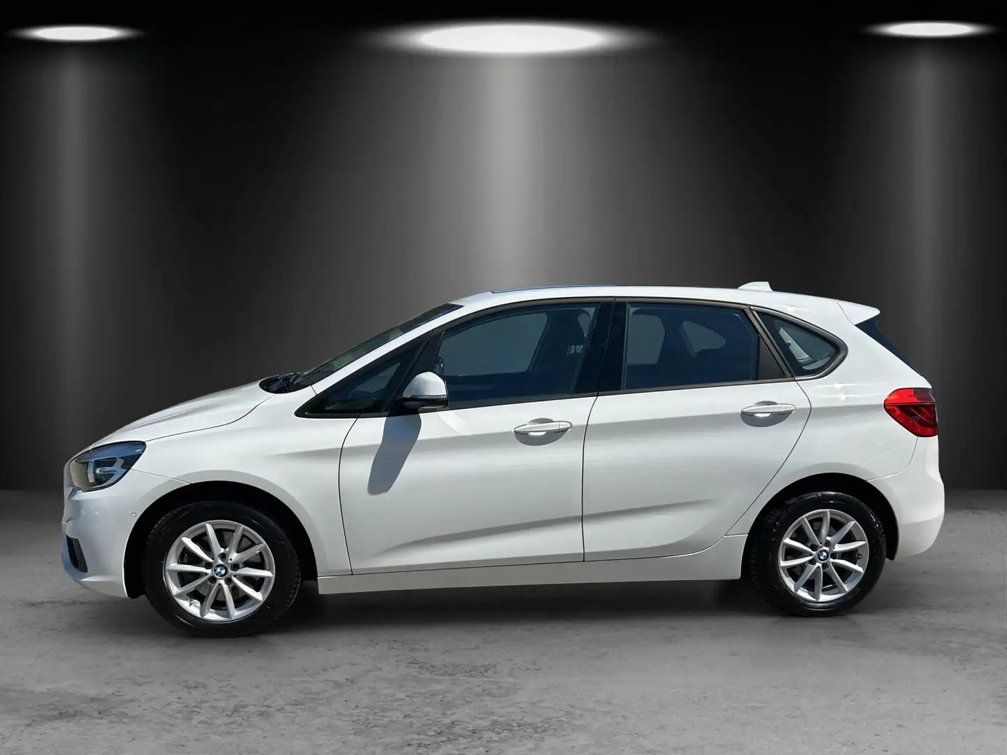 BMW 218 Active Tourer, Advantage Bianco - 2