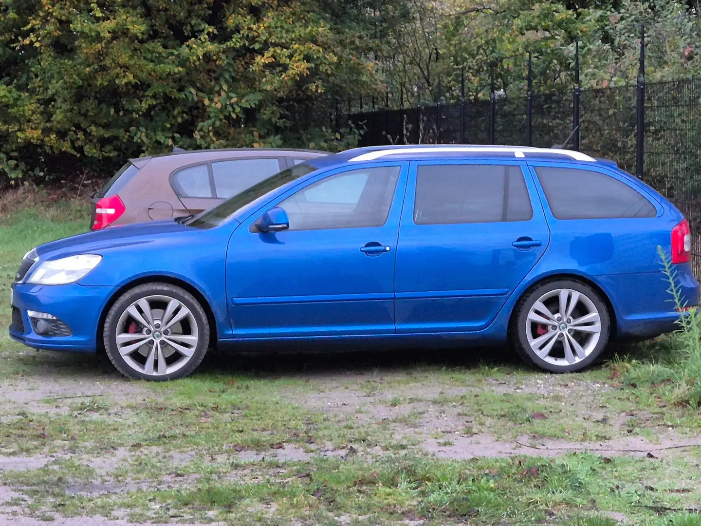 Skoda Octavia Octavia Combi 2.0 TSI DSG RS Modrá - 2