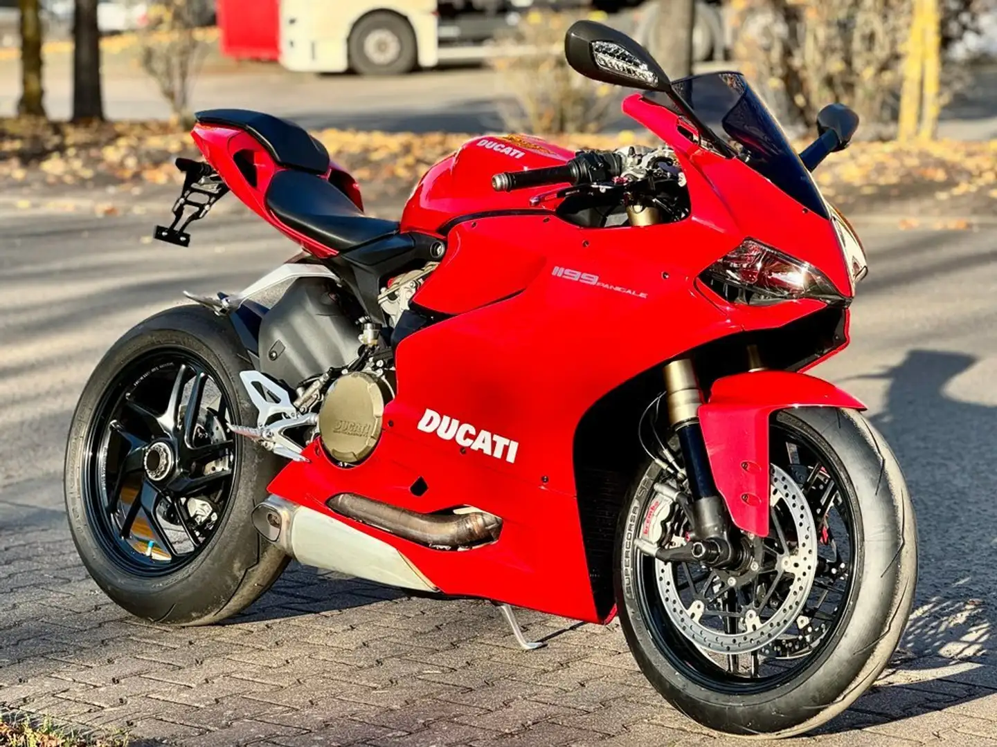 Ducati 1199 Panigale Червоний - 2