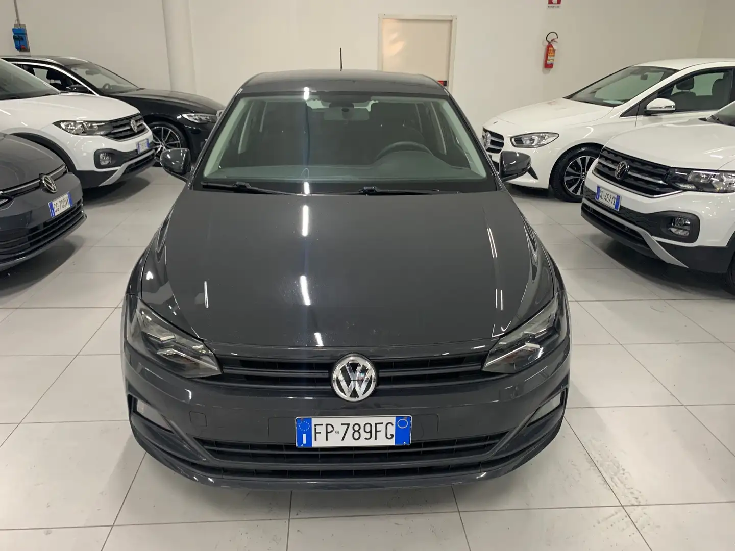 Volkswagen Polo Polo 5p 1.6 tdi Trendline 80cv Grau - 2
