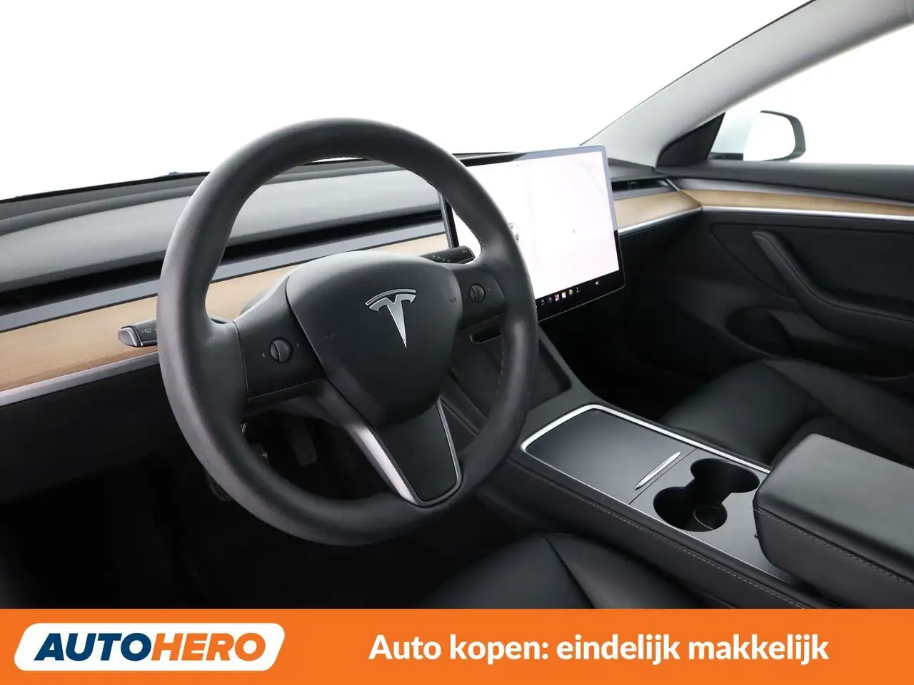 Tesla Model 3 Standard Range Plus, миниатюра 12