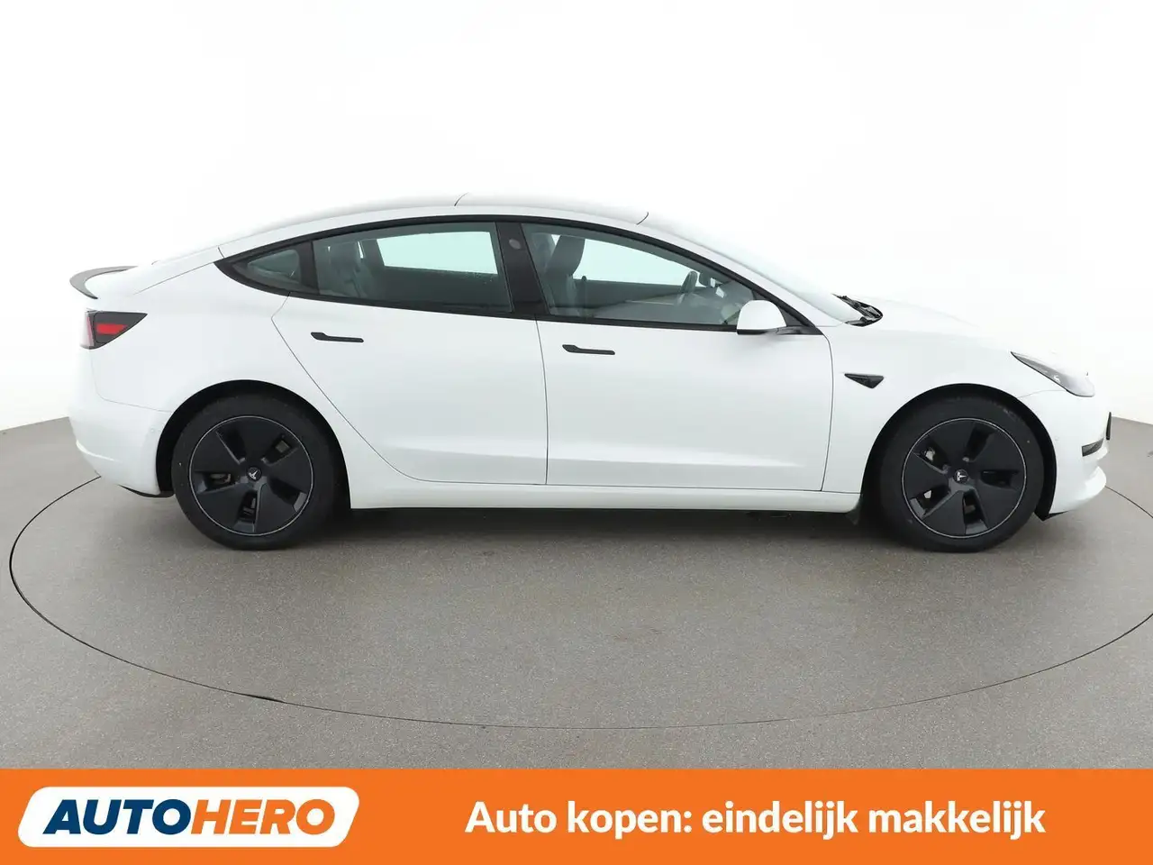 Tesla Model 3 Standard Range Plus, миниатюра 8