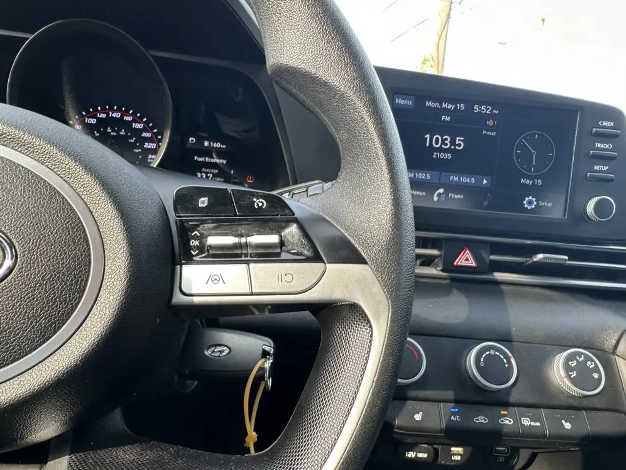 Hyundai ELANTRA снимка Hyundai ELANTRA