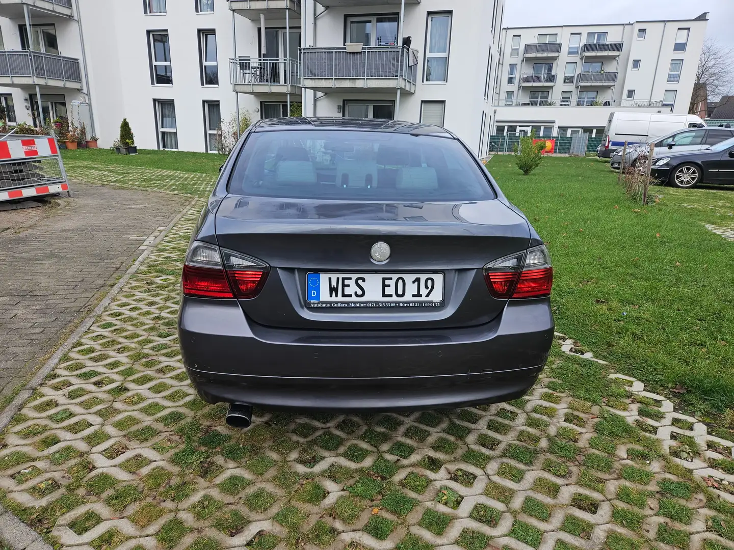 BMW 320 320d DPF Gris - 1