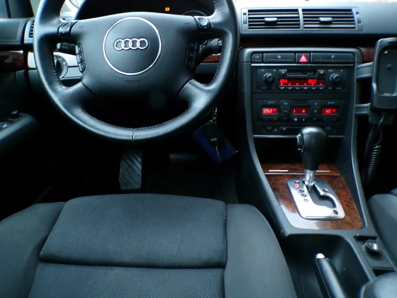 Audi A4 Limousine 1.8 Turbo Exclusive MT, foto 5