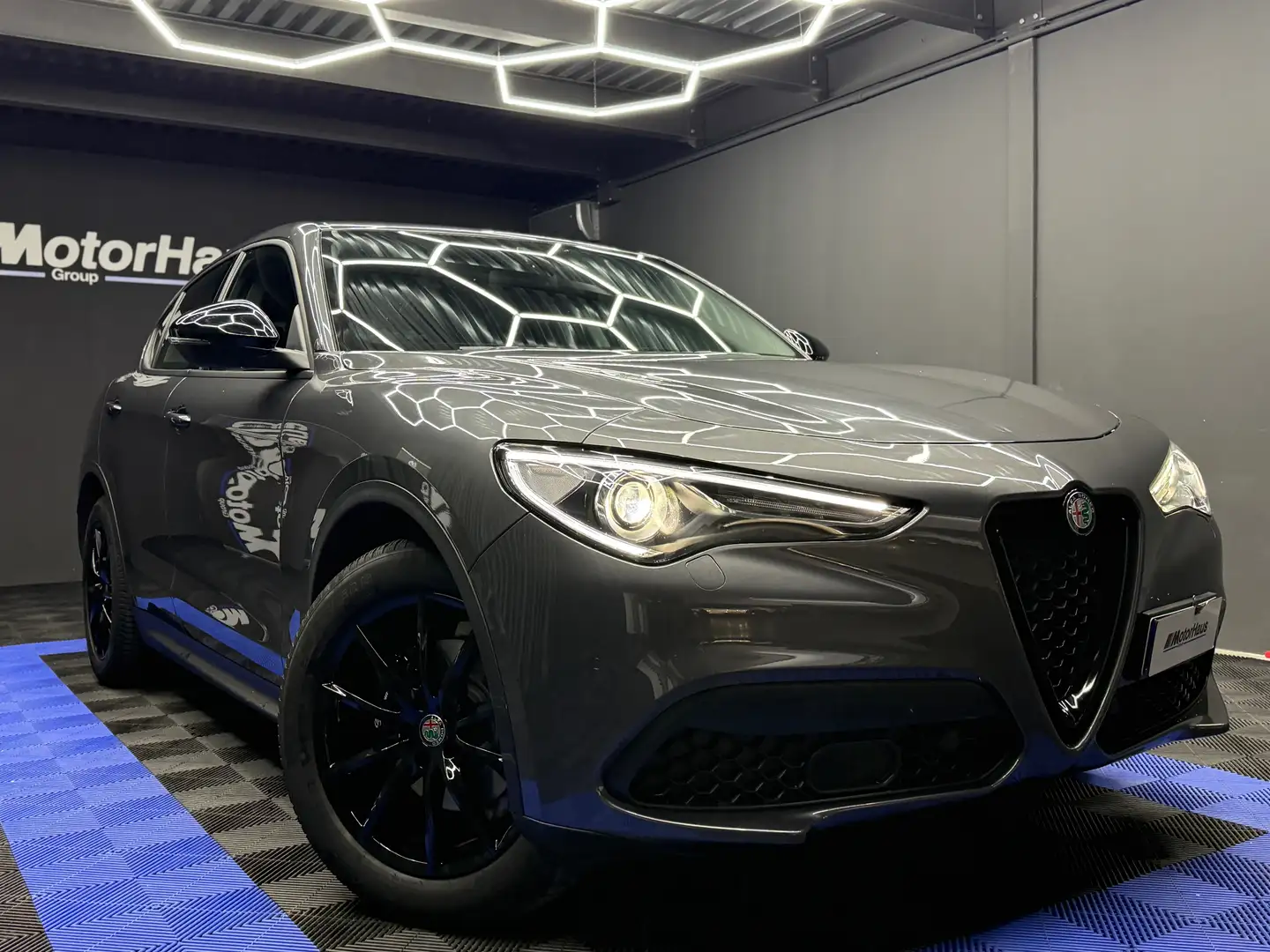 Alfa Romeo Stelvio 2.2 t Executive 190cv Grigio - 1