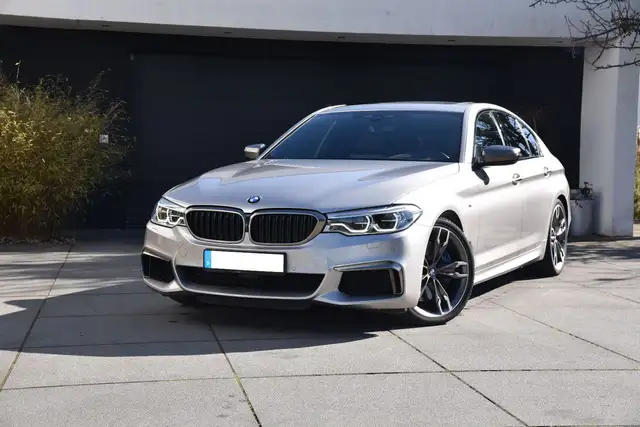 BMW 550 i xDrive 5 Lim. **TV/SHZ/STANDHEIZUNG/360°*