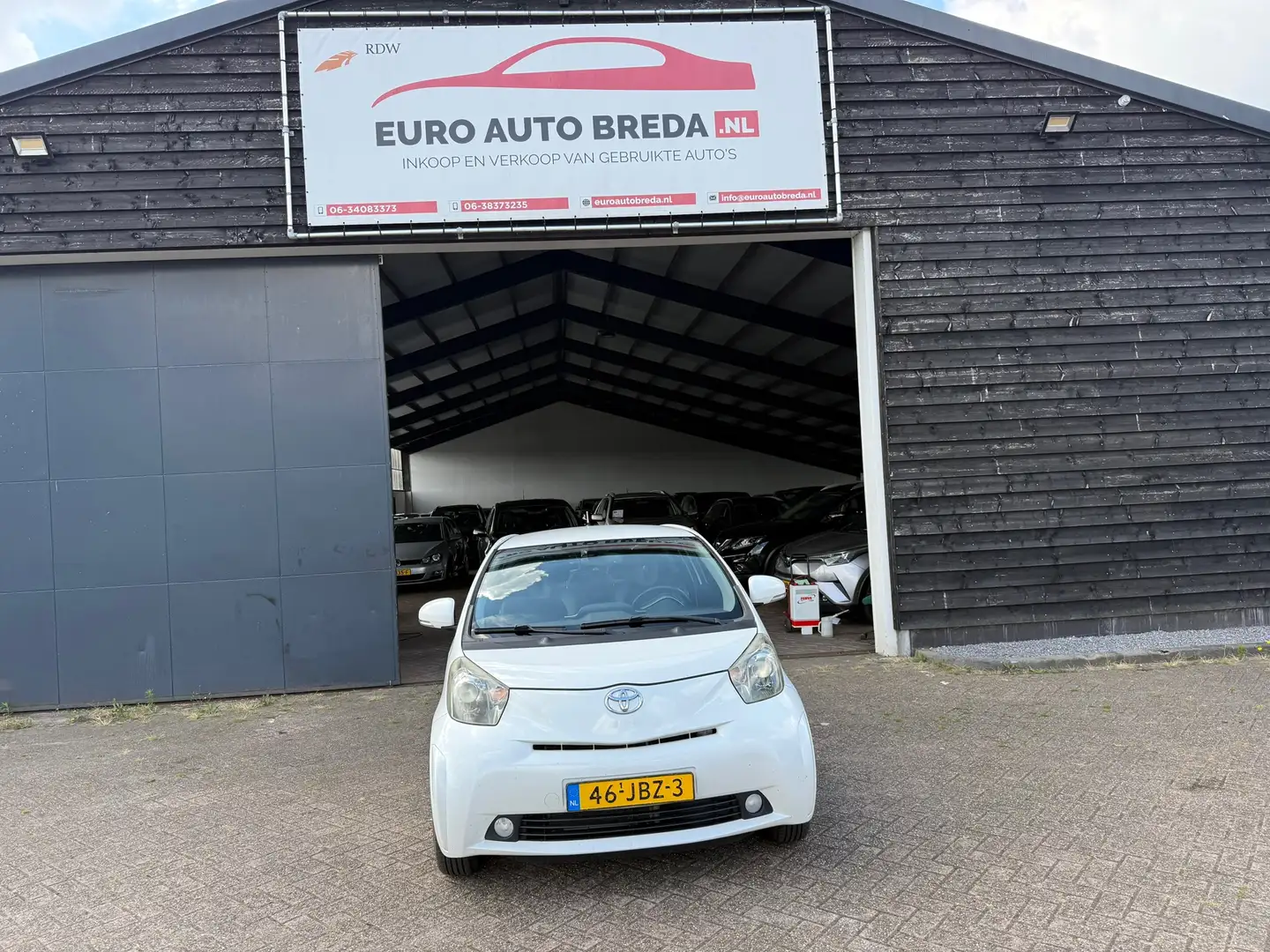Toyota iQ 1.0 VVTi Aspiration Weiß - 1