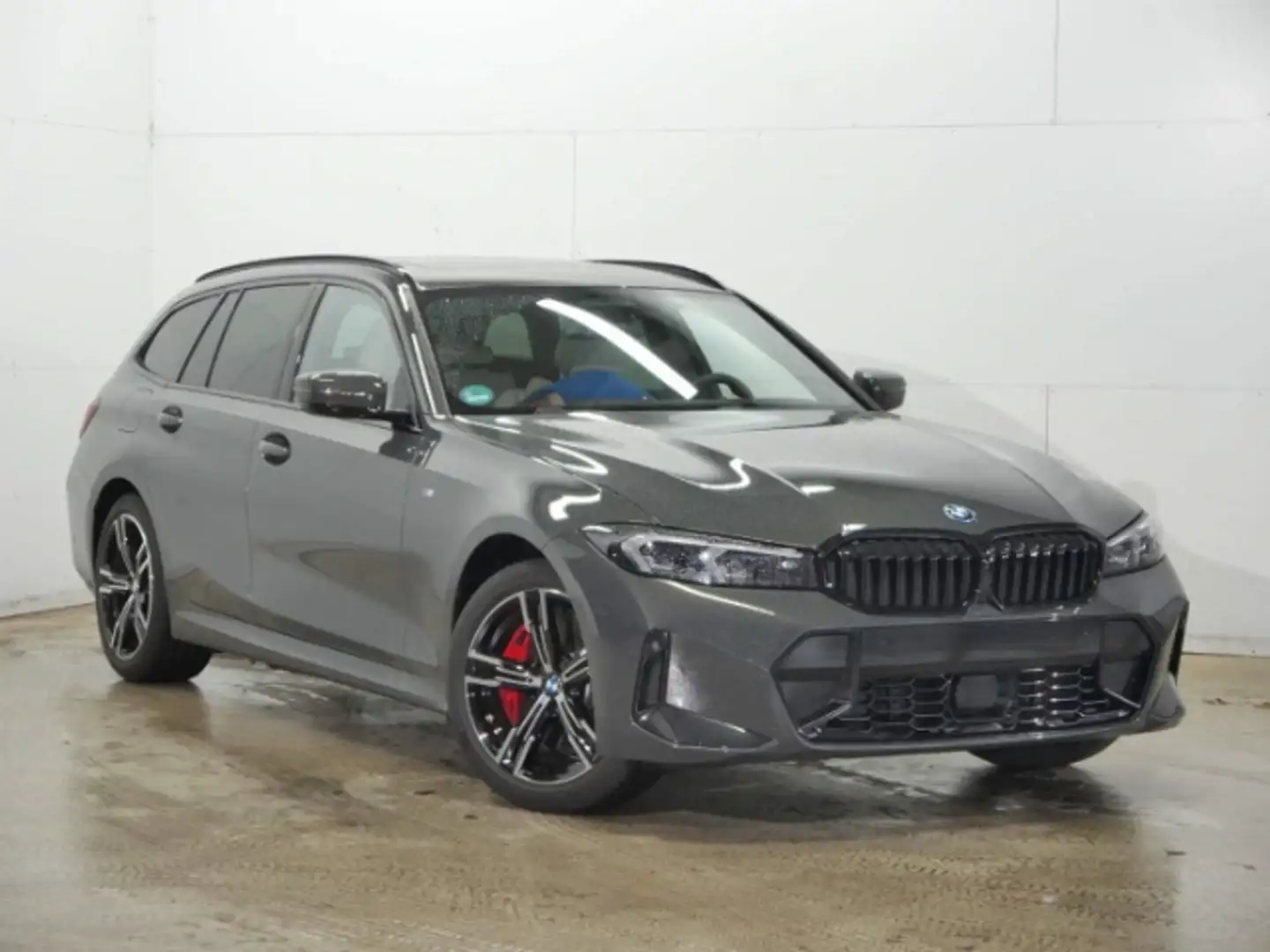 BMW 330 e xD Tour M-Sport-Pro Pano AHK 18'' HUD DA+ PA+ ad Grau - 2